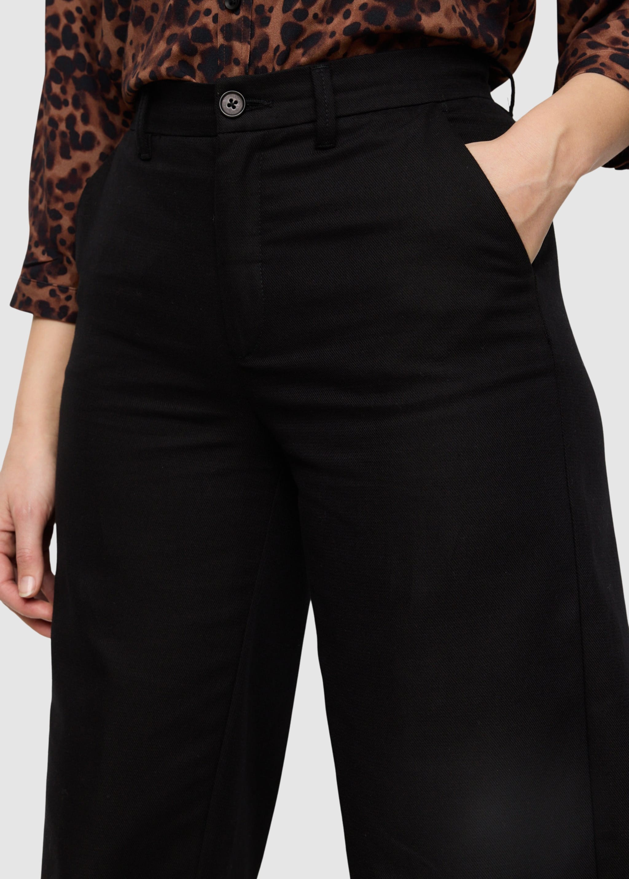 recolution-ligularia-black-5.jpeg Ligularia Black