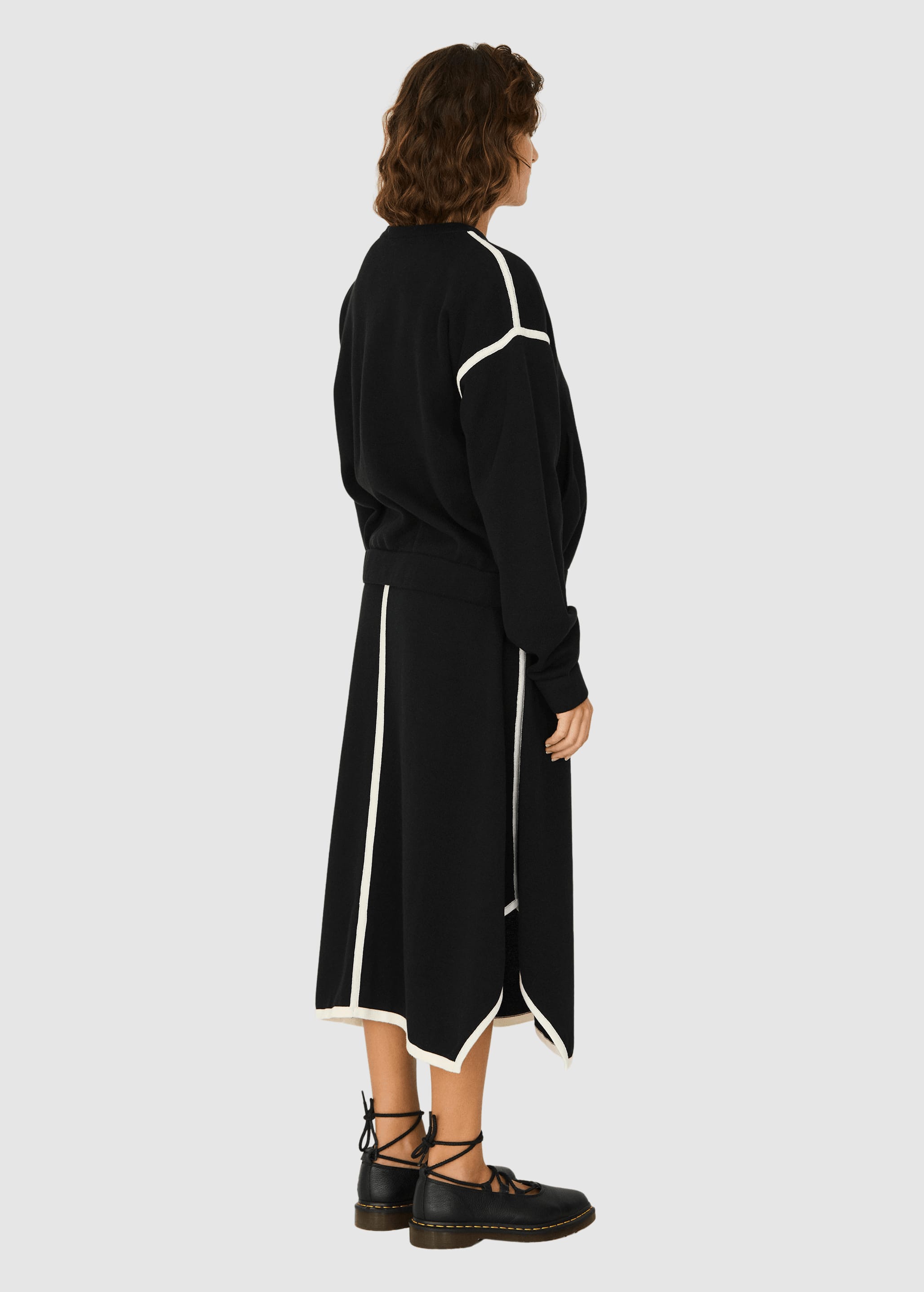 Galar- Sweater Black