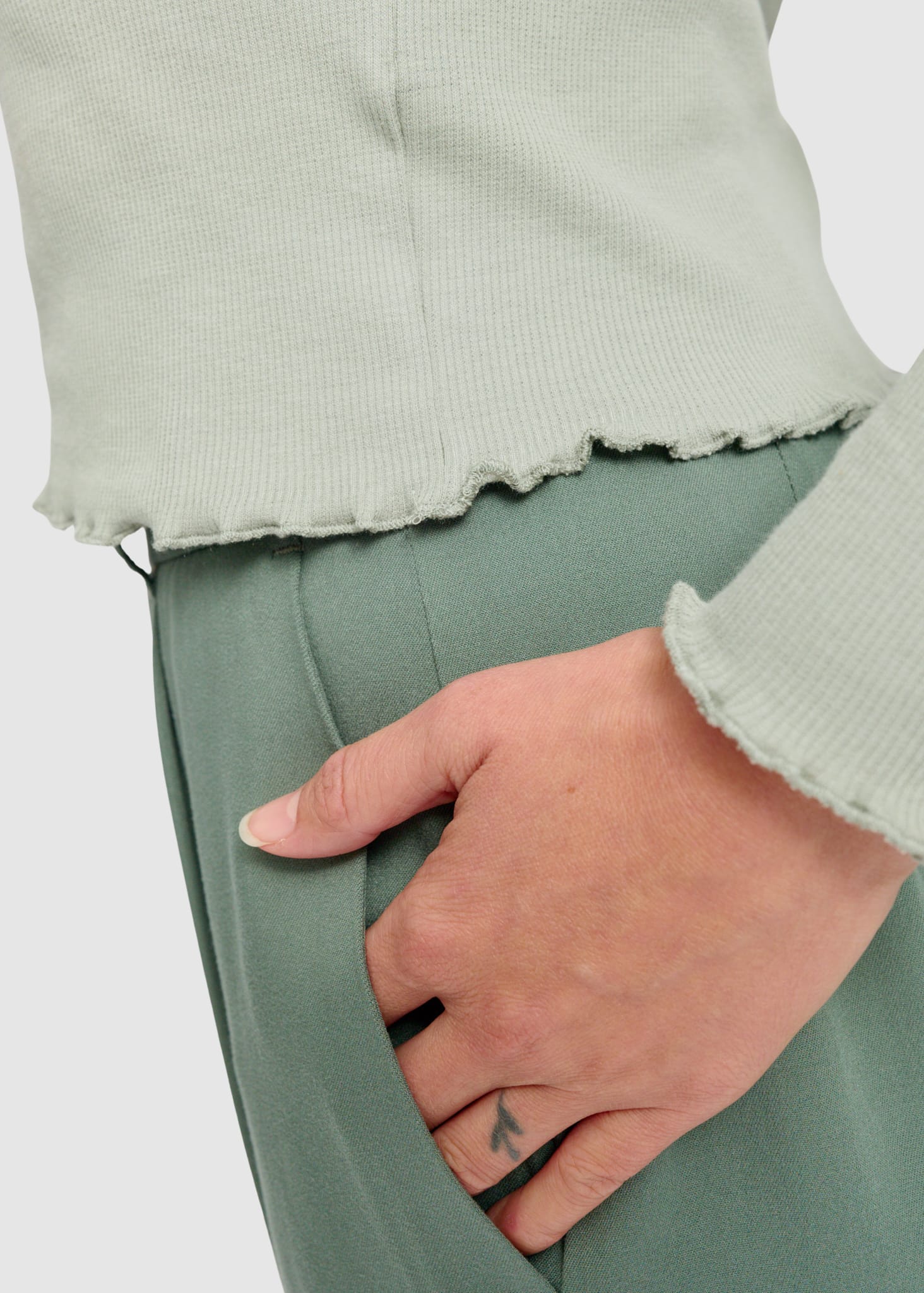 Babylock Hems Longsleeve Eucalyptus Babylock Hems Longsleeve Eucalyptus