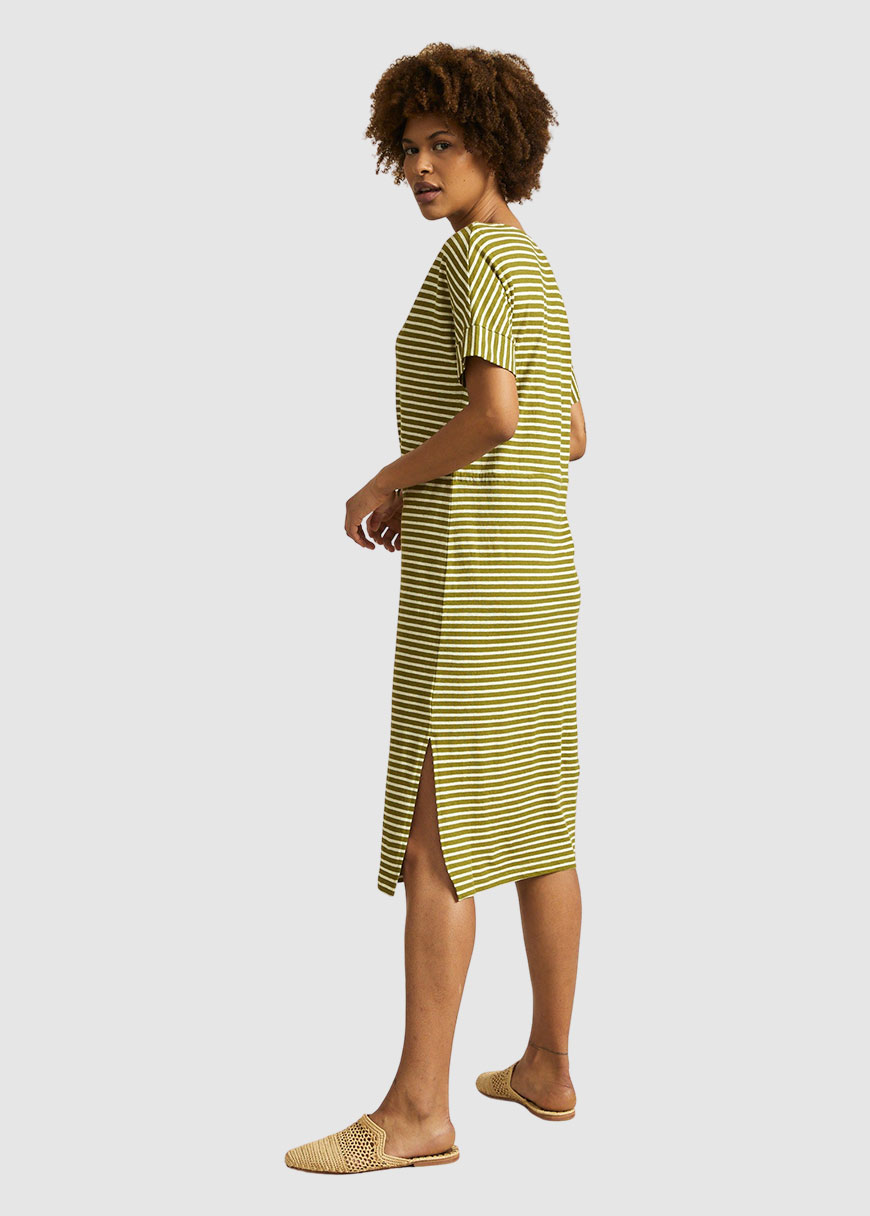 Streifenkleid mit V-Ausschnitt Streifenkleid mit V-Ausschnitt