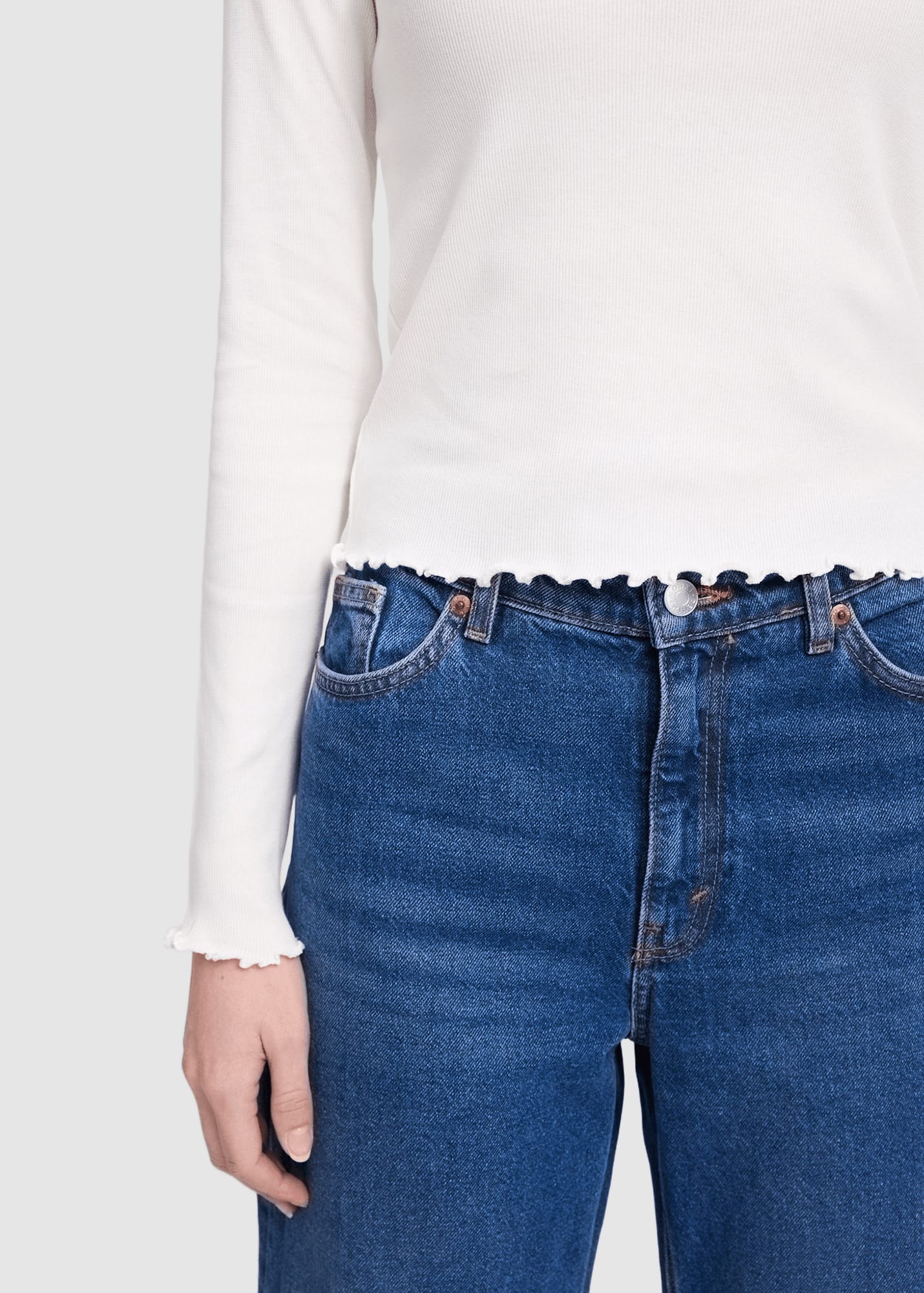 mazine-babylock-hems-longsleeve-offwhite-5.jpeg Babylock Hems Longsleeve Offwhite