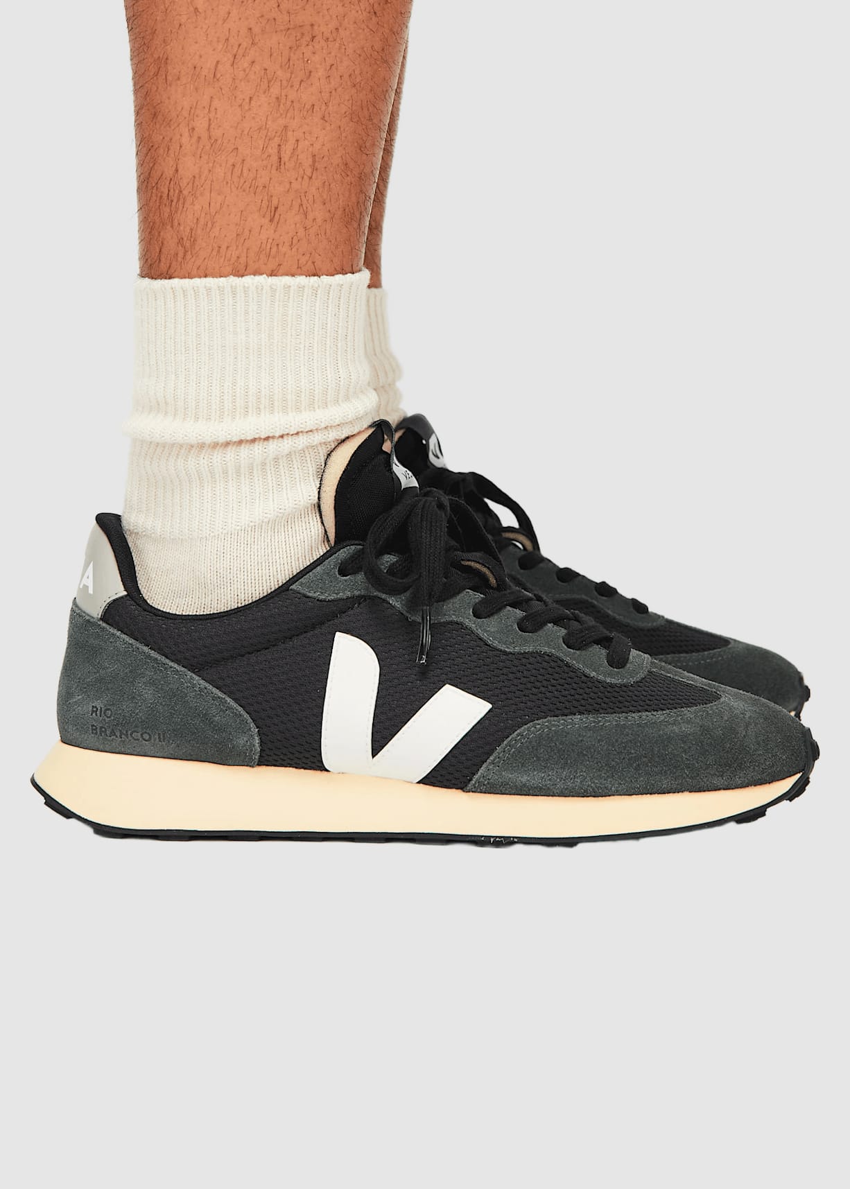 veja-rio-branco-ii-alveomesh-black-white-4.jpeg Rio Branco II Alveomesh Black White
