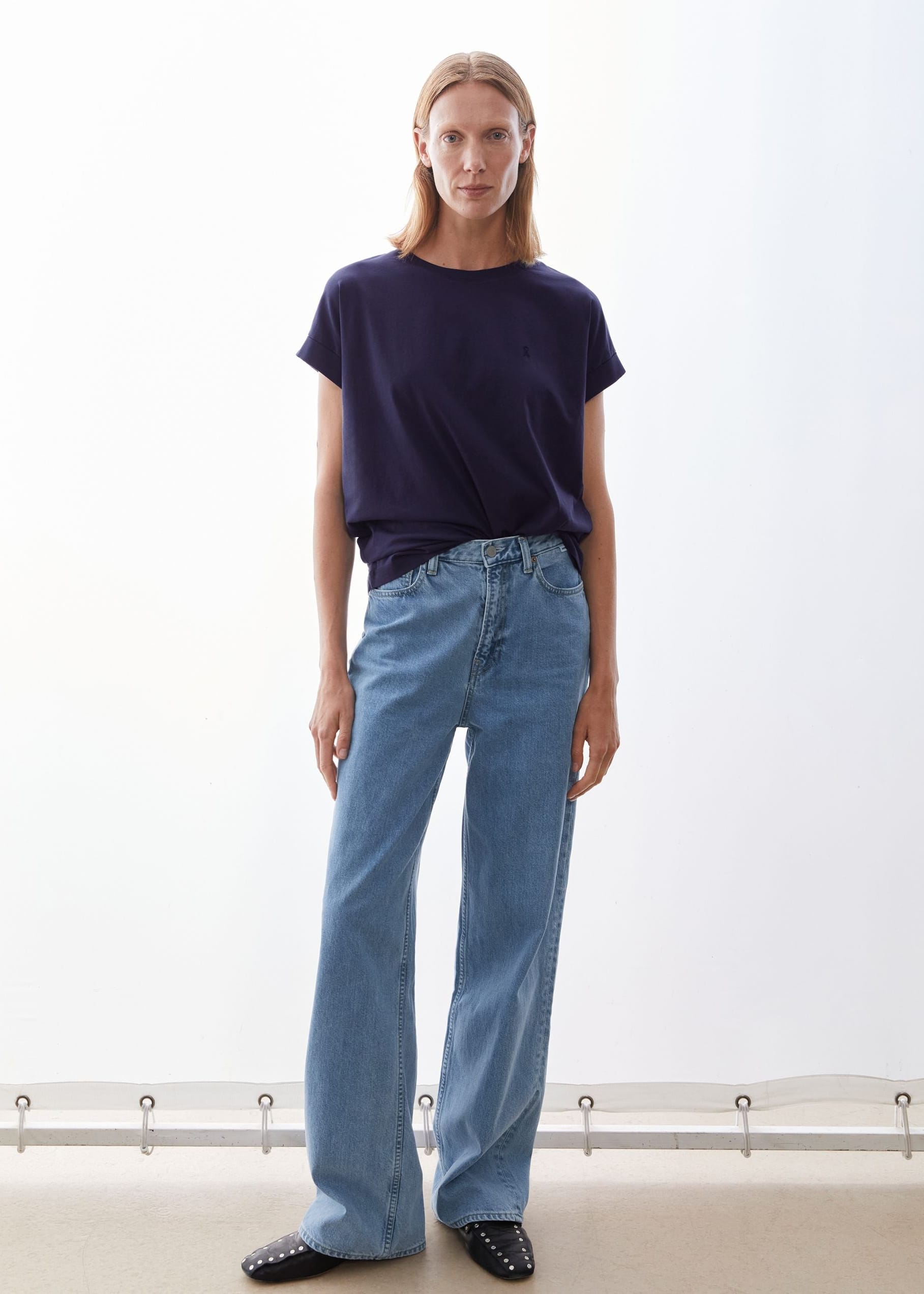 Idaara T-Shirt Tinted Navy Idaara T-Shirt Tinted Navy