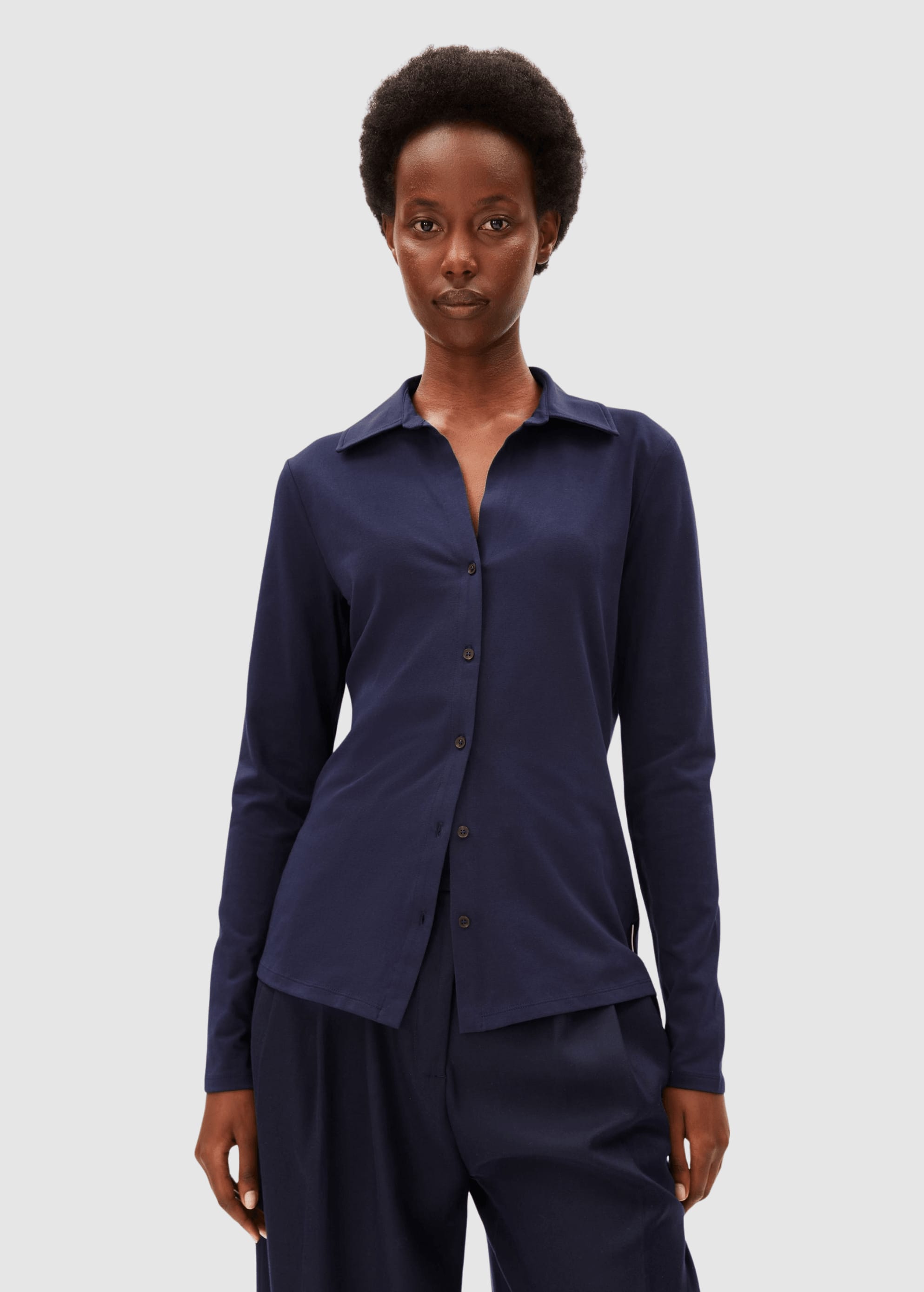 armedangels-nalaannia-blouse-tinted-navy-1.jpeg Nalaannia Blouse Tinted Navy