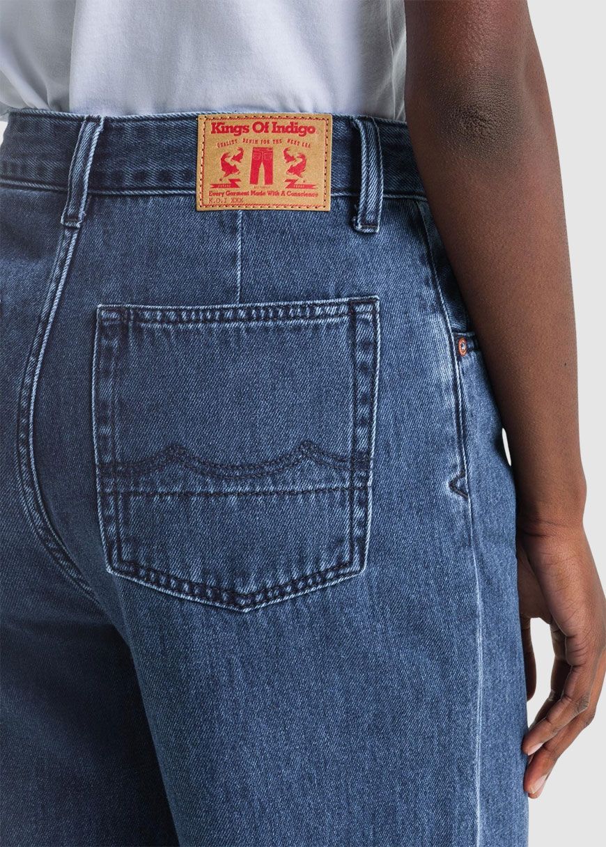 kings_of_indigo_leila_SS_25_KOI_K111101117_Alex_Dark_Worn_5_057cbdd94f Leila
