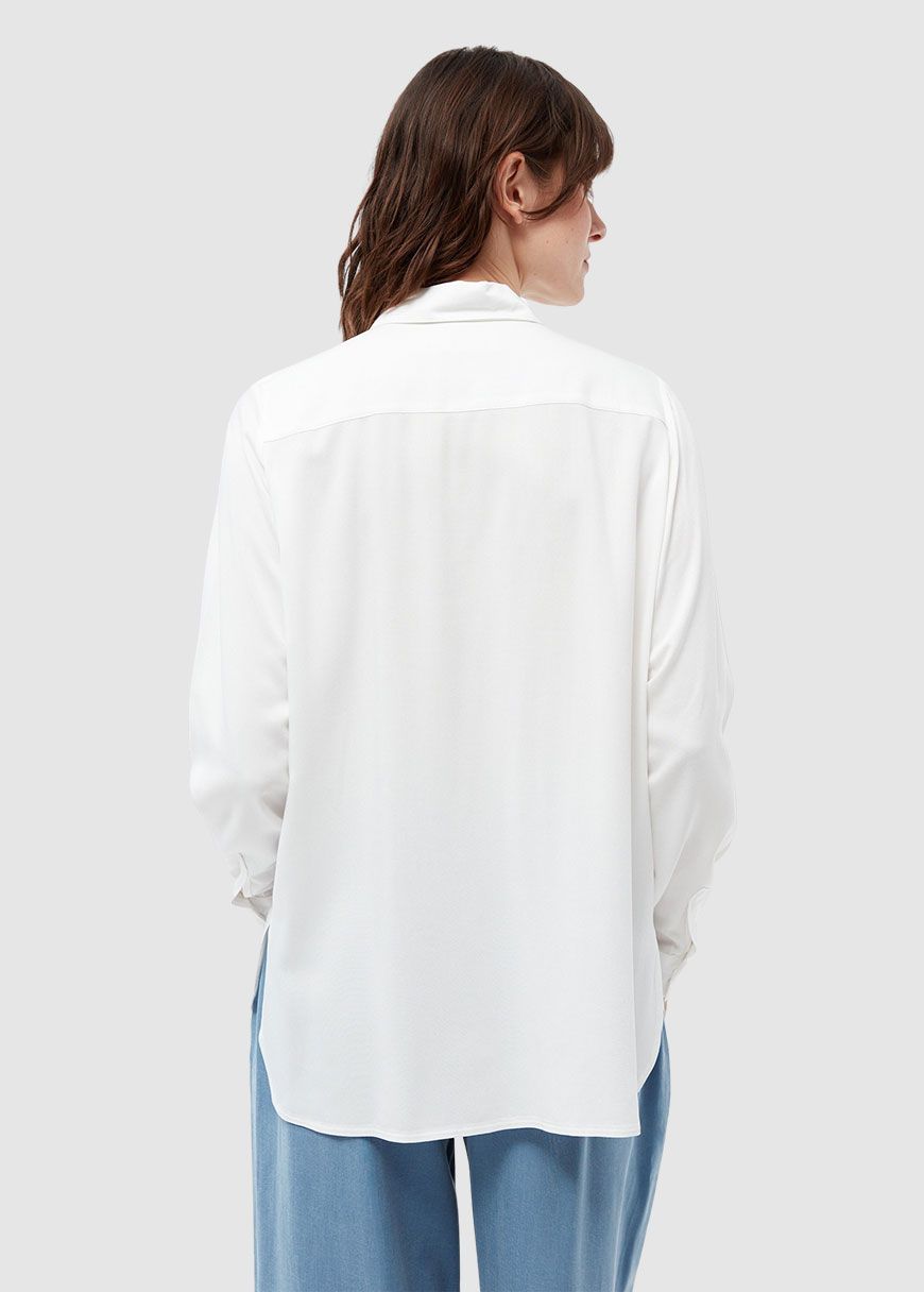 givn_GB_Iva_AW_25_GIVN_GB_1823_White_2_d3815b6cfe GBIva