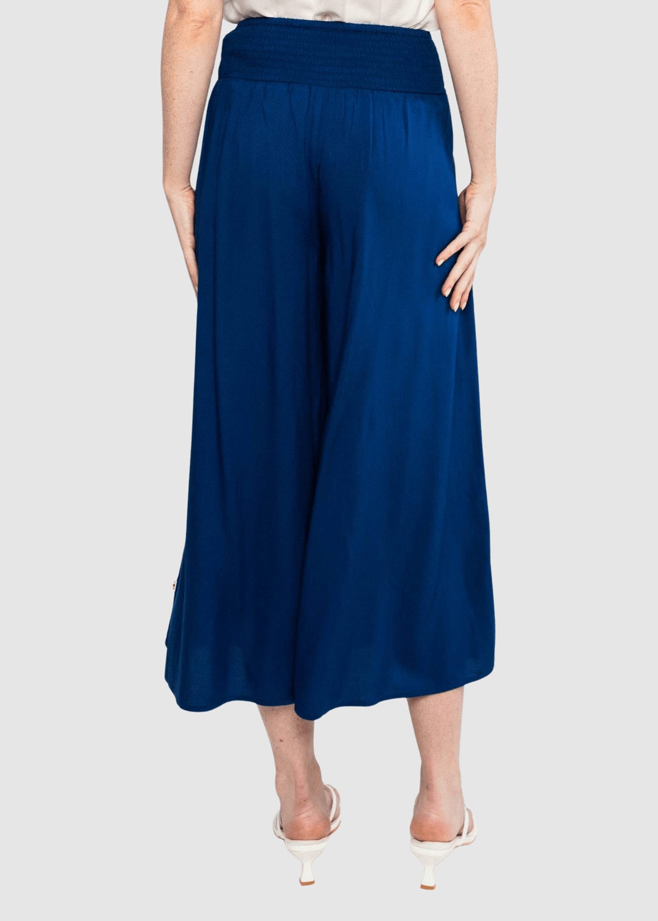 In Full Bloom Noble Blue Club In Full Bloom Noble Blue Club