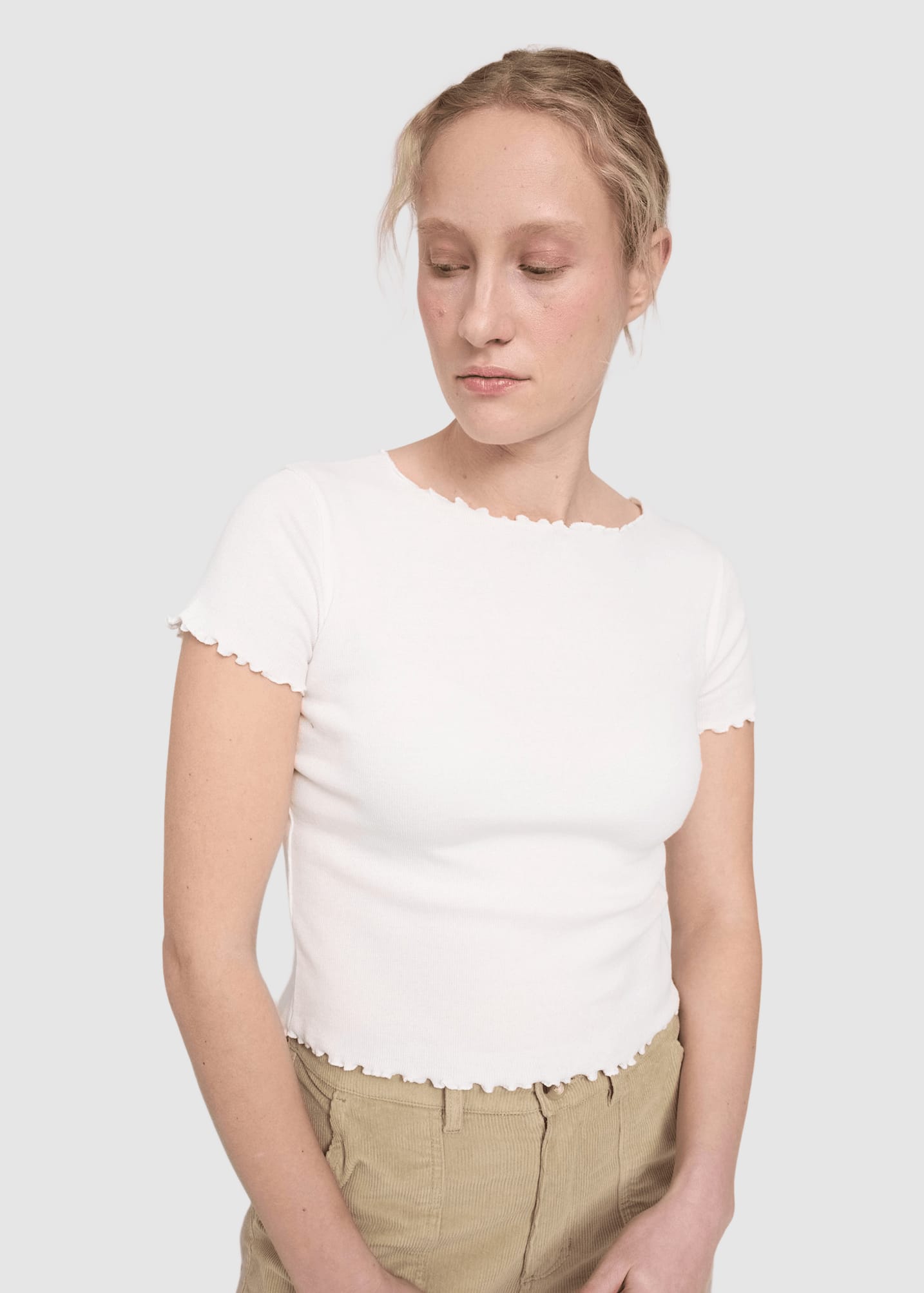 mazine-babylock-hems-t-shirt-offwhite-3.jpeg Babylock Hems T-Shirt Offwhite