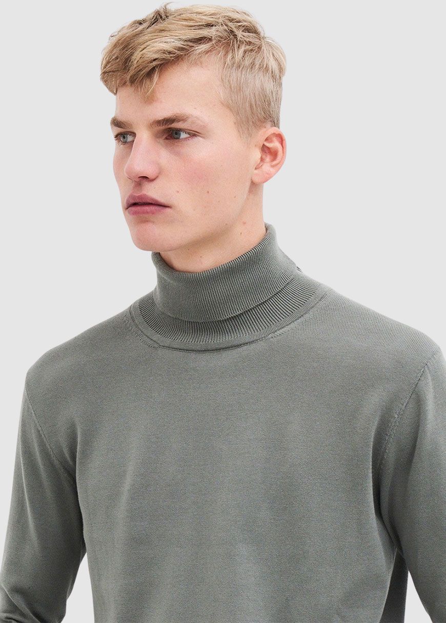 Thomas Turtleneck