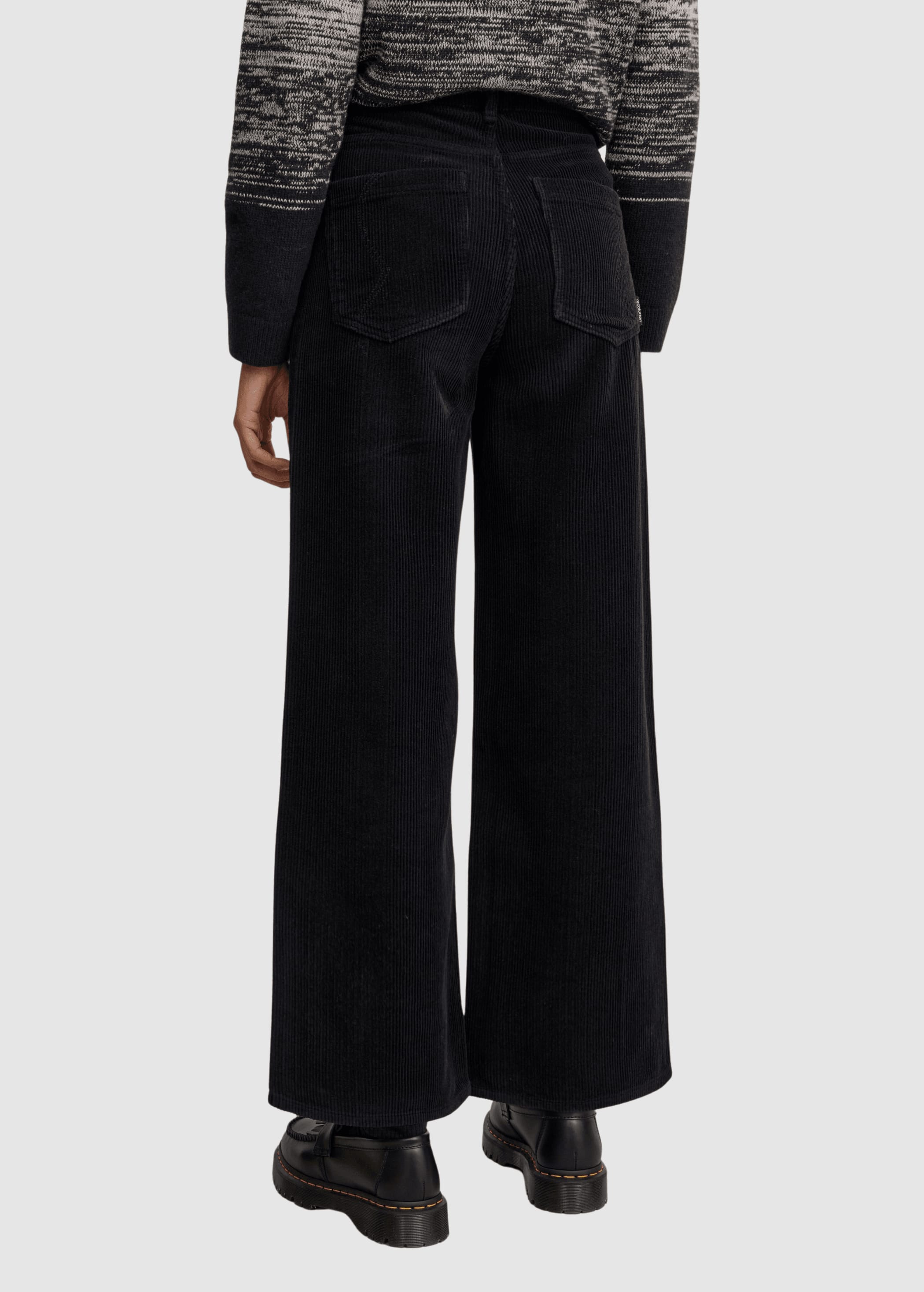 recolution-erica-corduroy-black-2.jpeg Erica Corduroy Black
