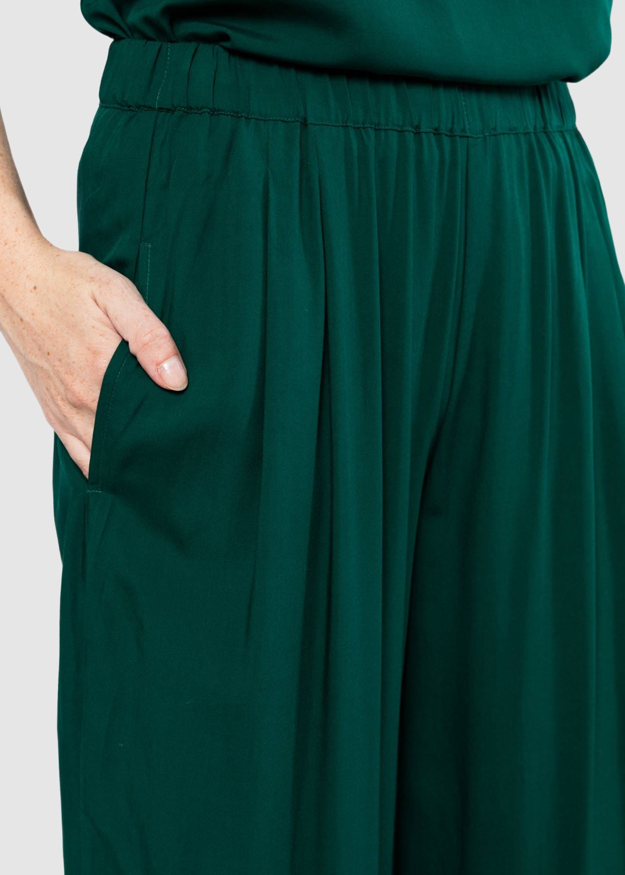 Breezy Palazzo Green Holiday Feeling Breezy Palazzo Green Holiday Feeling