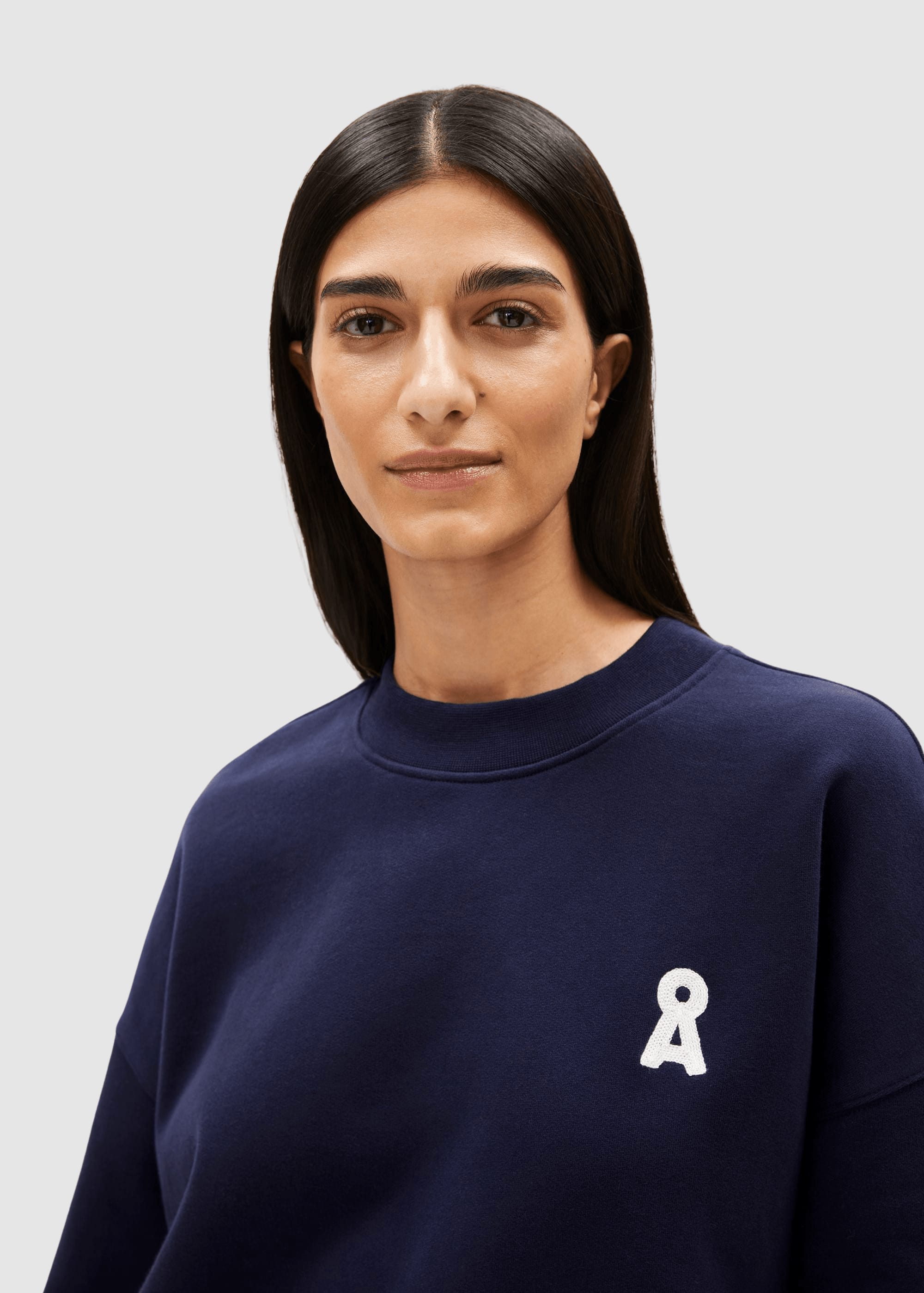 armedangels-iconic-alizaa-sweat-tinted-navy-3.jpeg Iconic Å Alizaa Sweat Tinted Navy