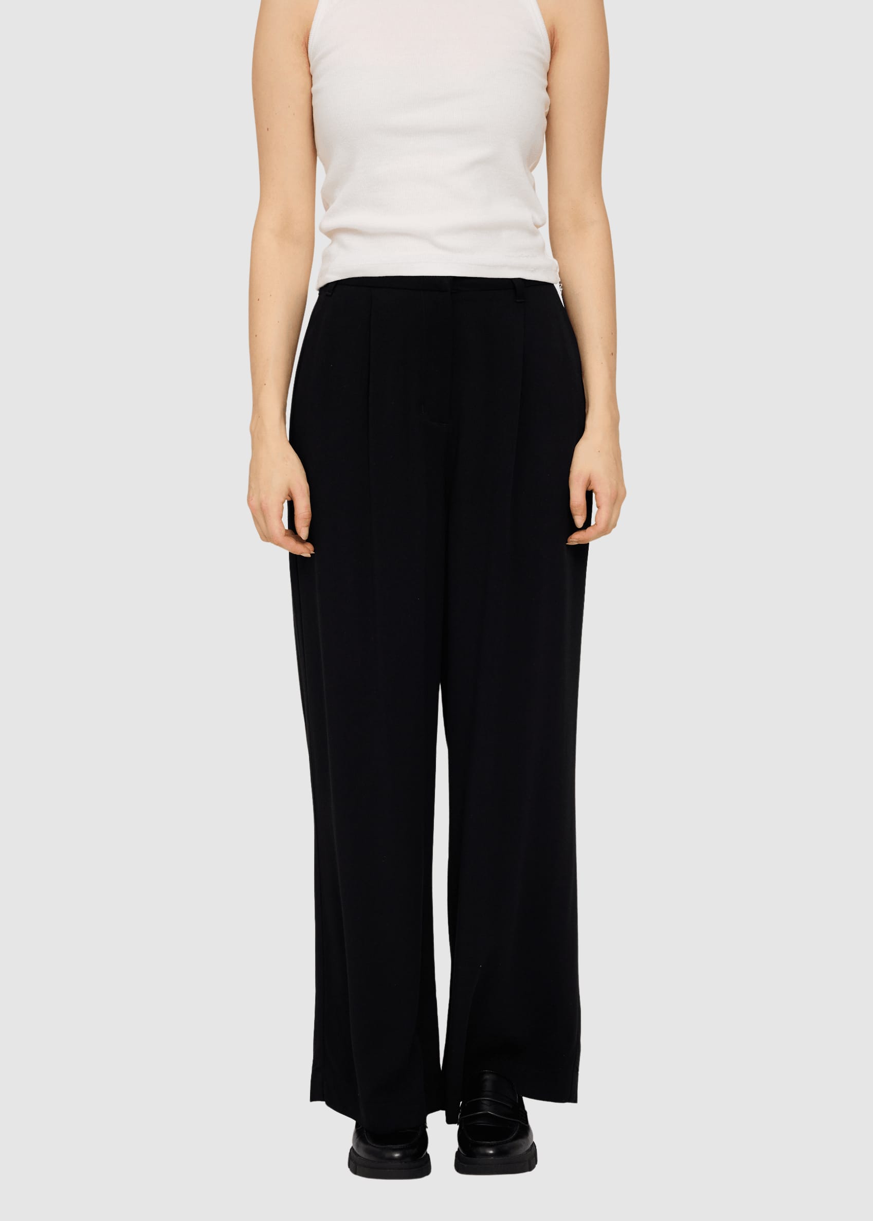Pleated Viscose Pants Black