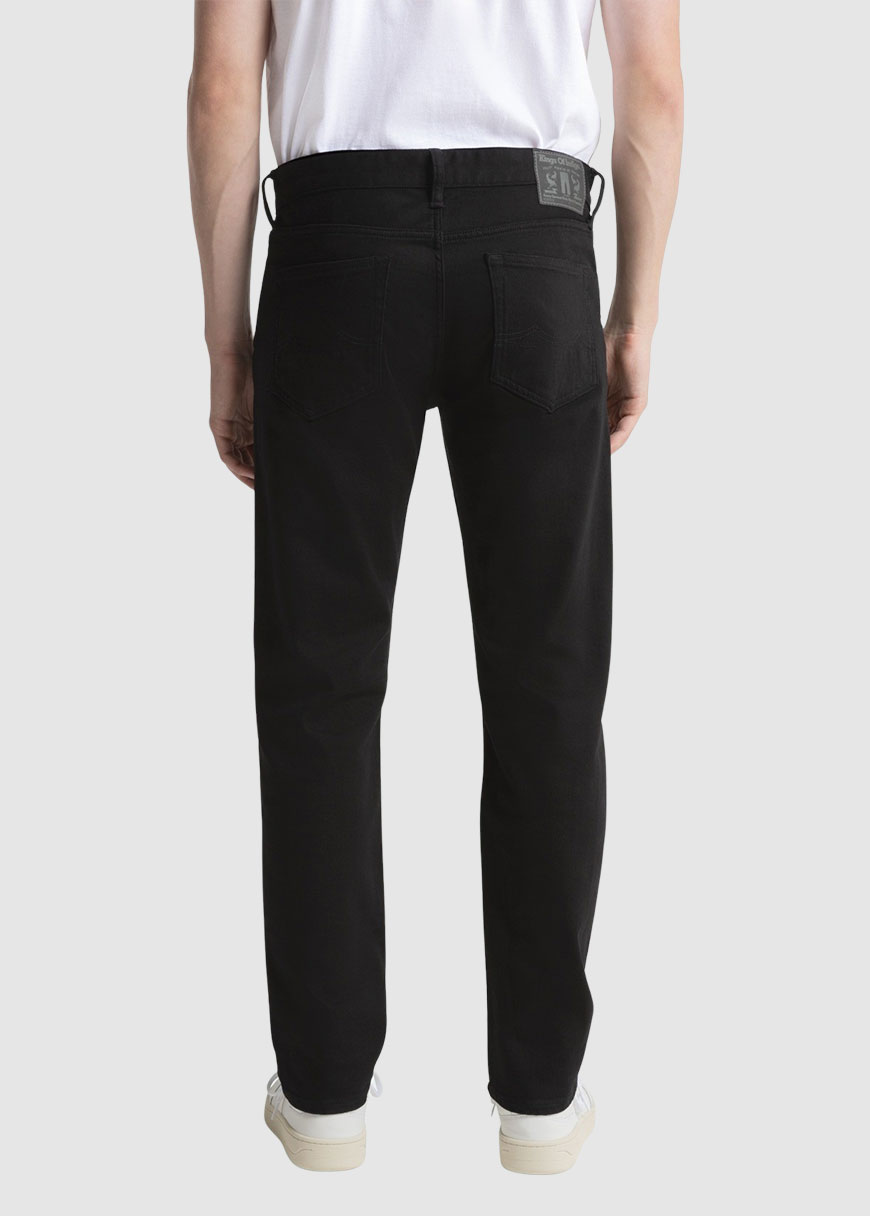 kings-of-indigo-ryan-AW24-KOI-K111151401-Stay-Black-Rinse-3.jpg Ryan