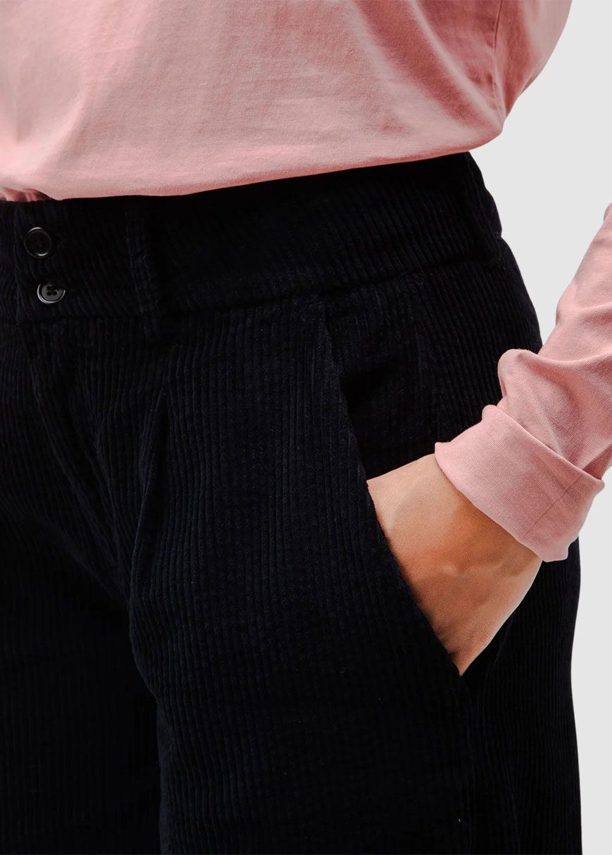 brava_corduroy_pleated_pants_AW_25_BRA_3661_Black_4_fdd7b6f26e Corduroy Pleated Pants