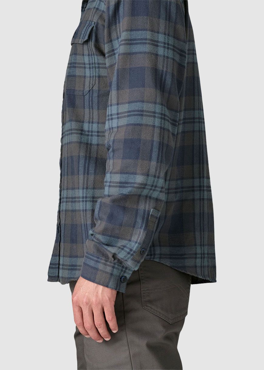 patagonia_m_s_l_s_lw_fjord_flannel_shirt_AW_25_PAT_42410_Paw_Smolder_Blue_4_b861f4dc5b M's L/S LW Fjord Flannel Shirt