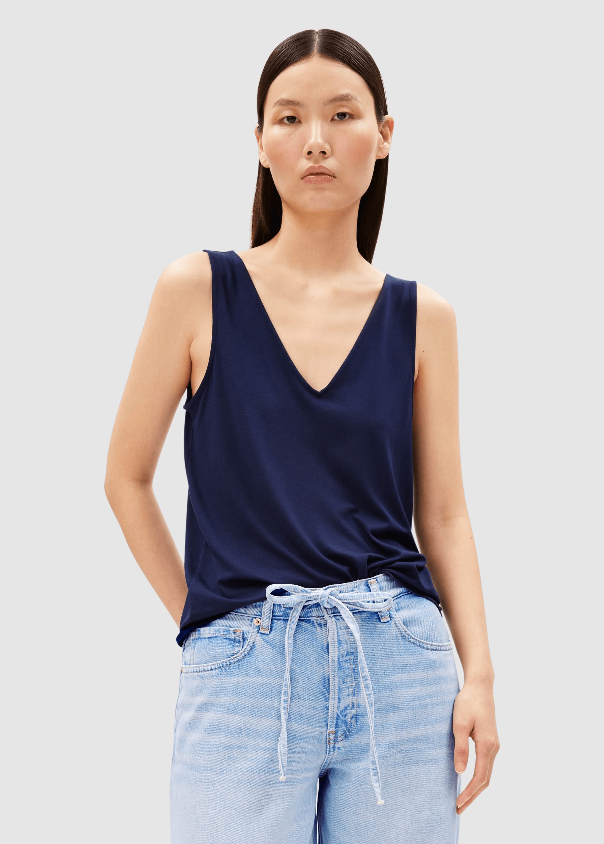 V-Neck Jersey Top Tinted Navy
