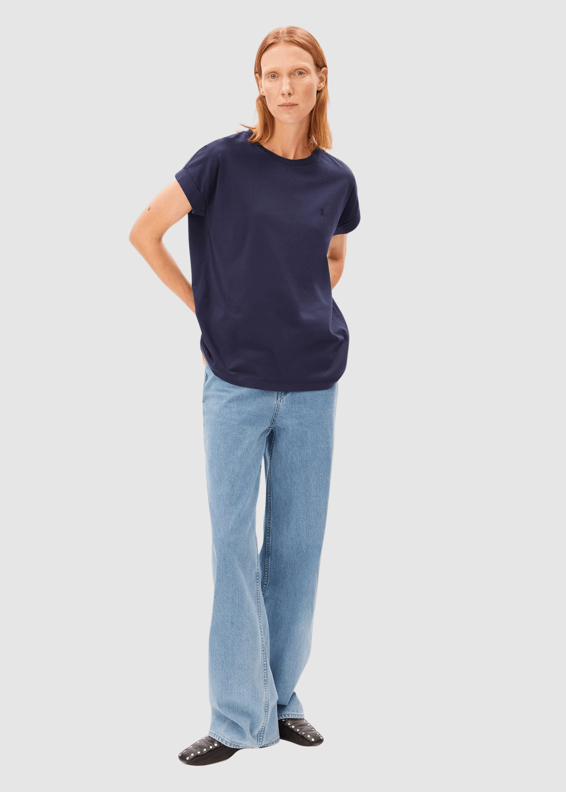 Idaara T-Shirt Tinted Navy Idaara T-Shirt Tinted Navy