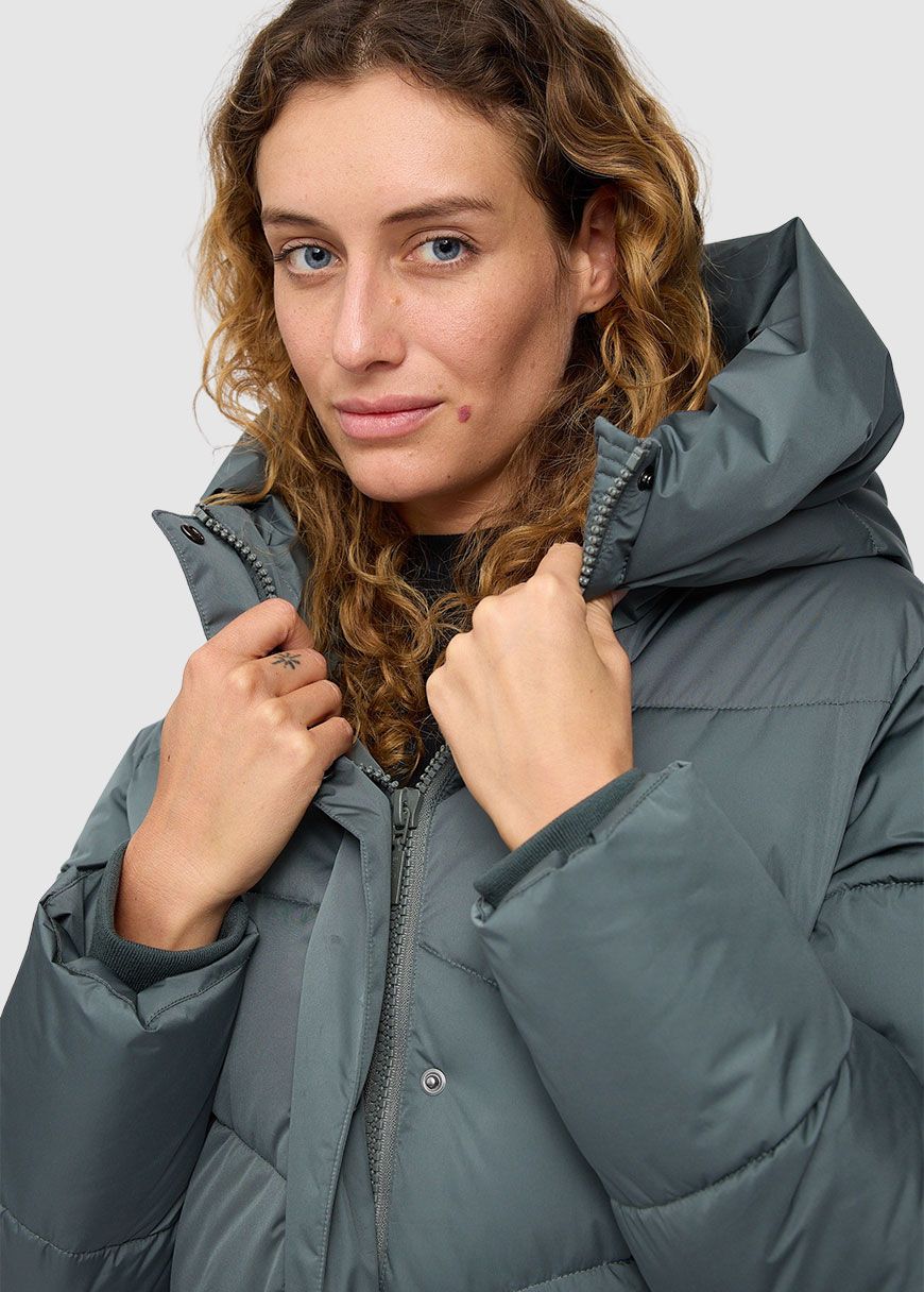 mazine_waves_quilt_puffer_coat_AW_25_MAZ_25331448_Bottle_5_8f9d4e7265 Waves Quilt Puffer Coat