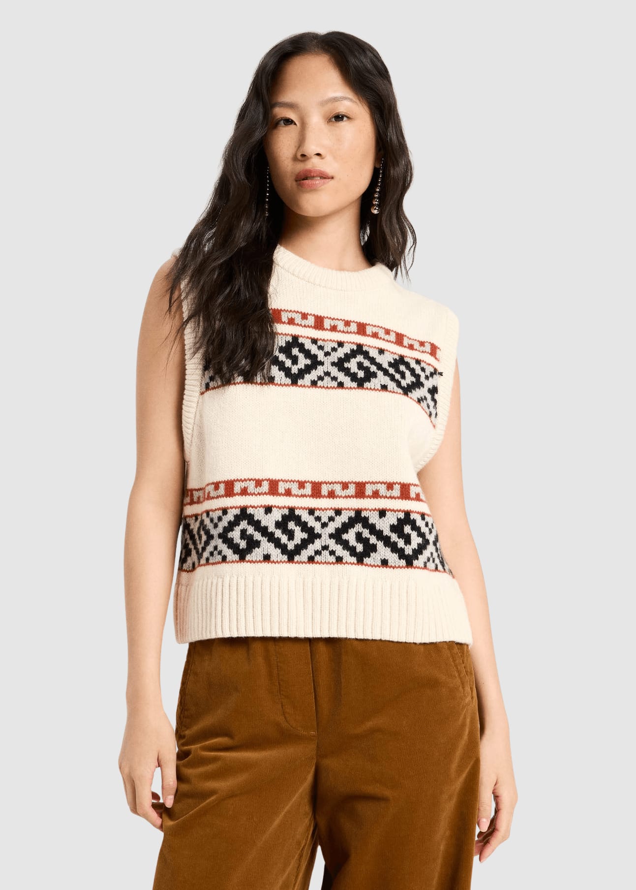 lanius-koeln-jacquard-pullunder-off-white-multicolour-1.jpeg Jacquard Pullunder Off White/ Multicolour