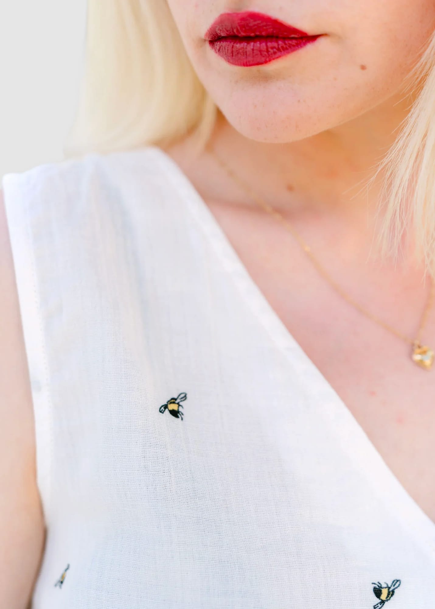 Bee Nice Vest Top White Bee Nice Vest Top White