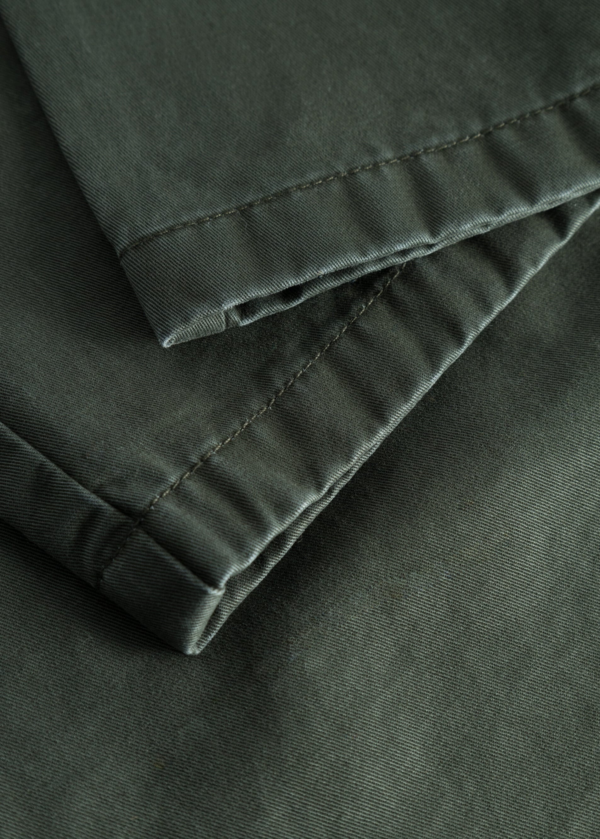 knowledge-cotton-apparel-chuck-regular-chino-twill-pants-forrest-night-4.jpeg Chuck Regular Chino Twill Pants Forrest Night