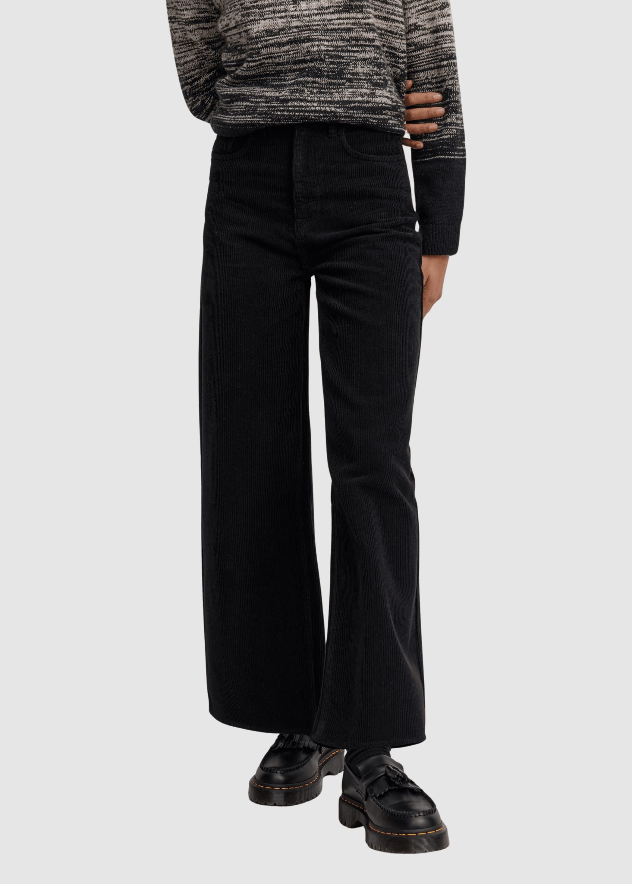 recolution-erica-corduroy-black-1.jpeg Erica Corduroy Black