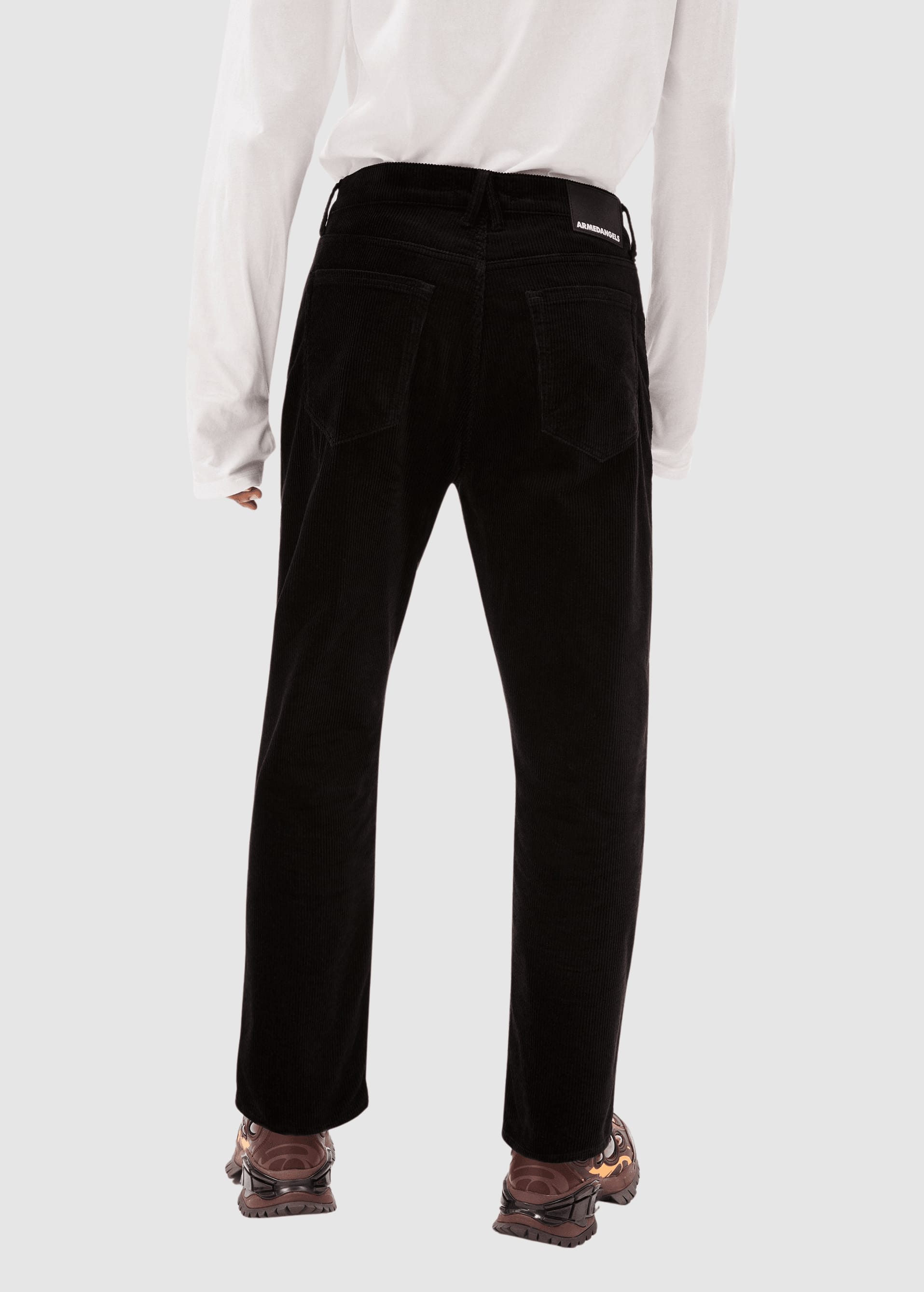 armedangels-maakx-relaxed-corduroy-pant-black-2.jpeg Maakx Relaxed Corduroy Pant Black