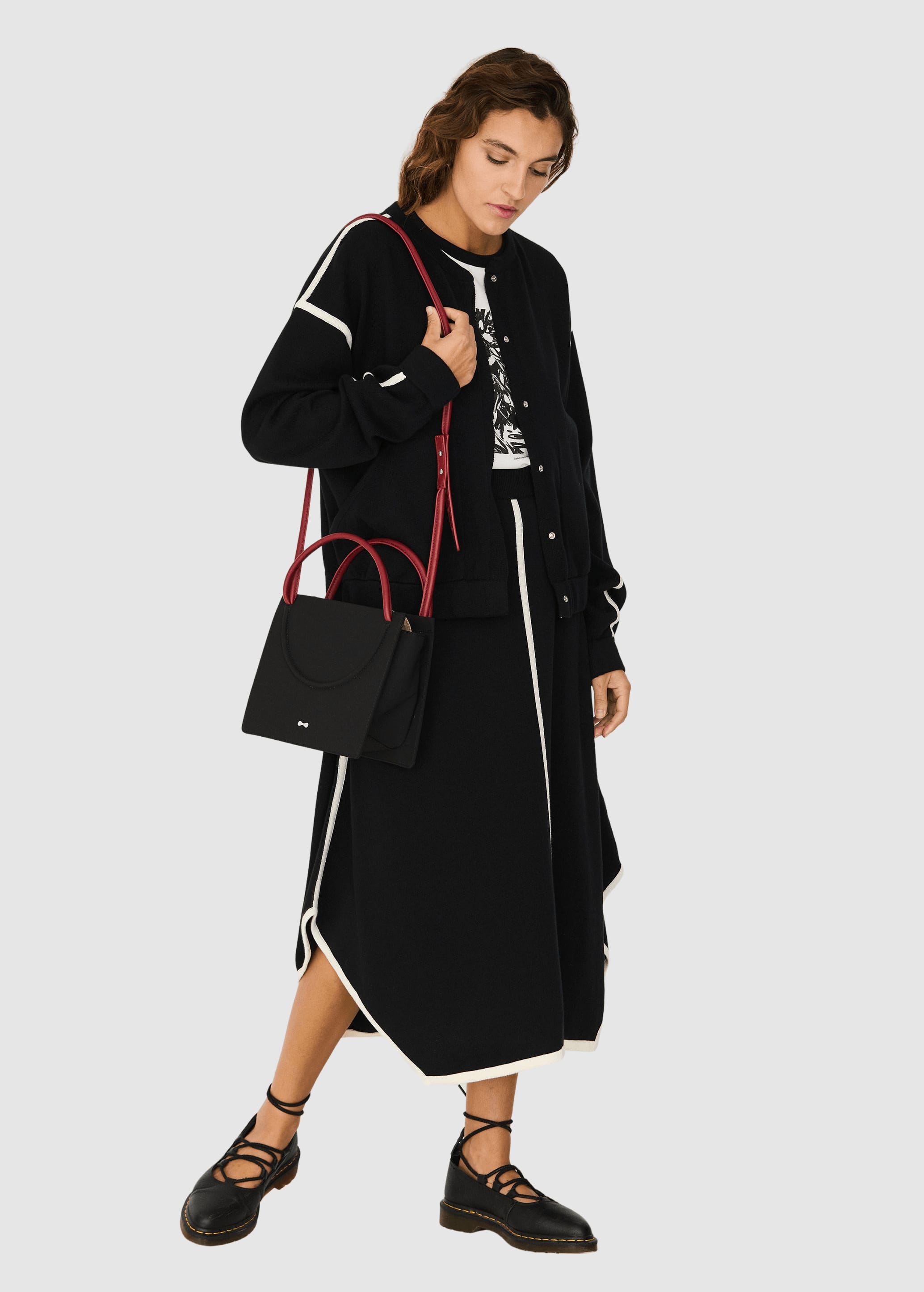 Galar- Sweater Black