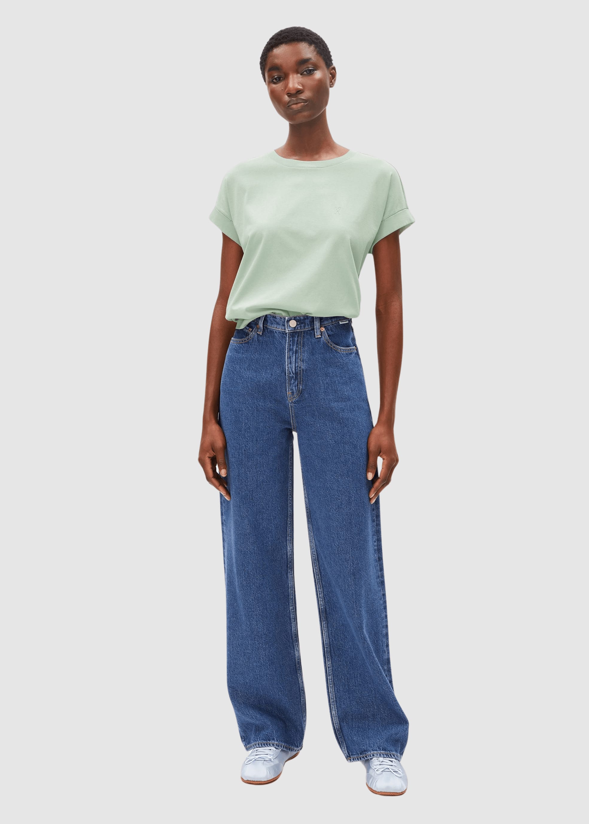 Idaara T-Shirt Foam Idaara T-Shirt Foam