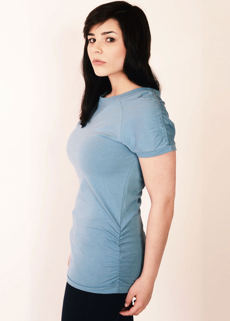 Eva Hellblau