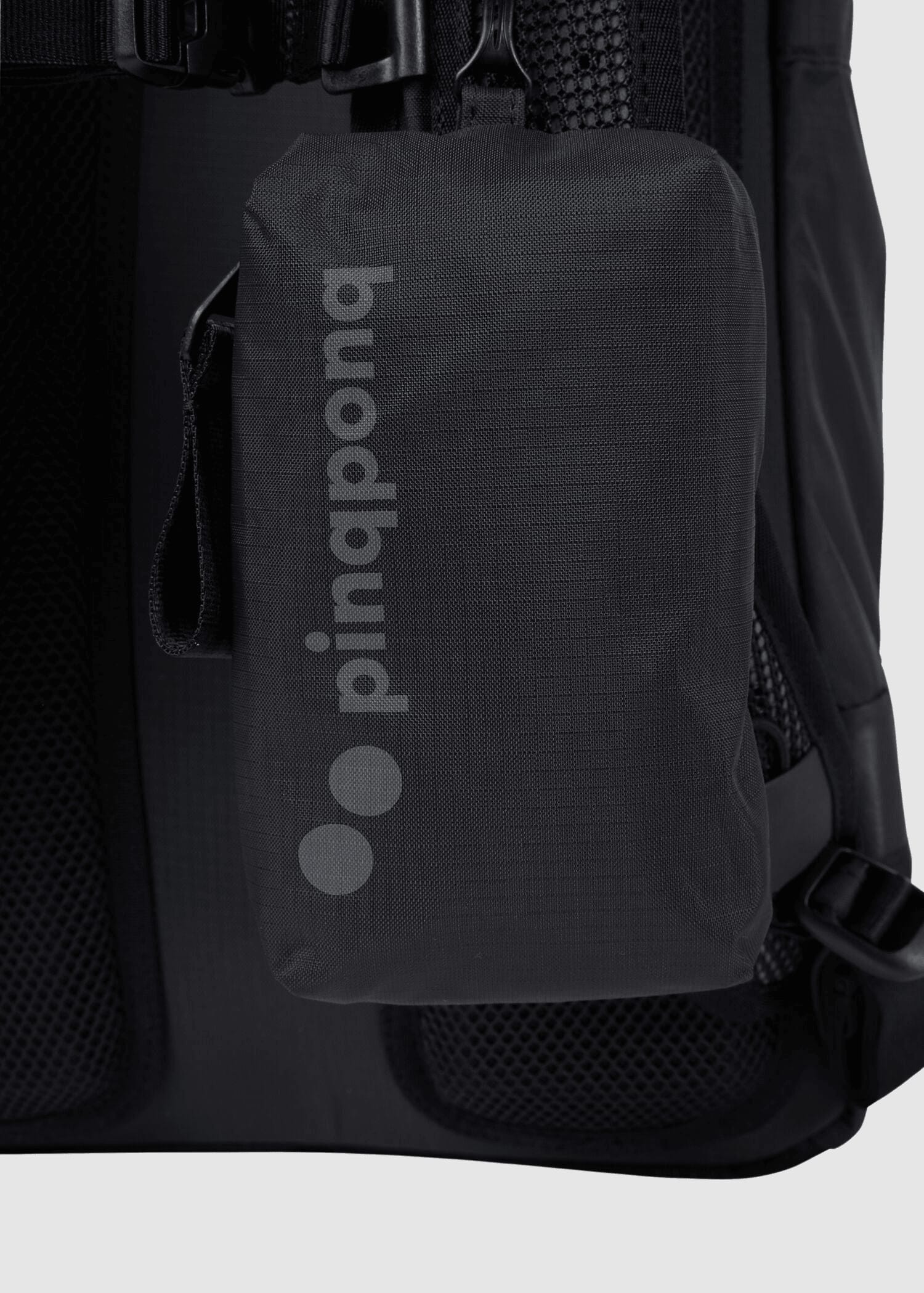 Komut Medium Pure Black Komut Medium Pure Black