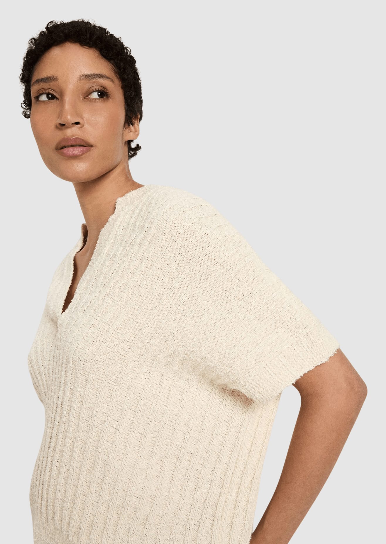 Bouclé Pullunder Creme