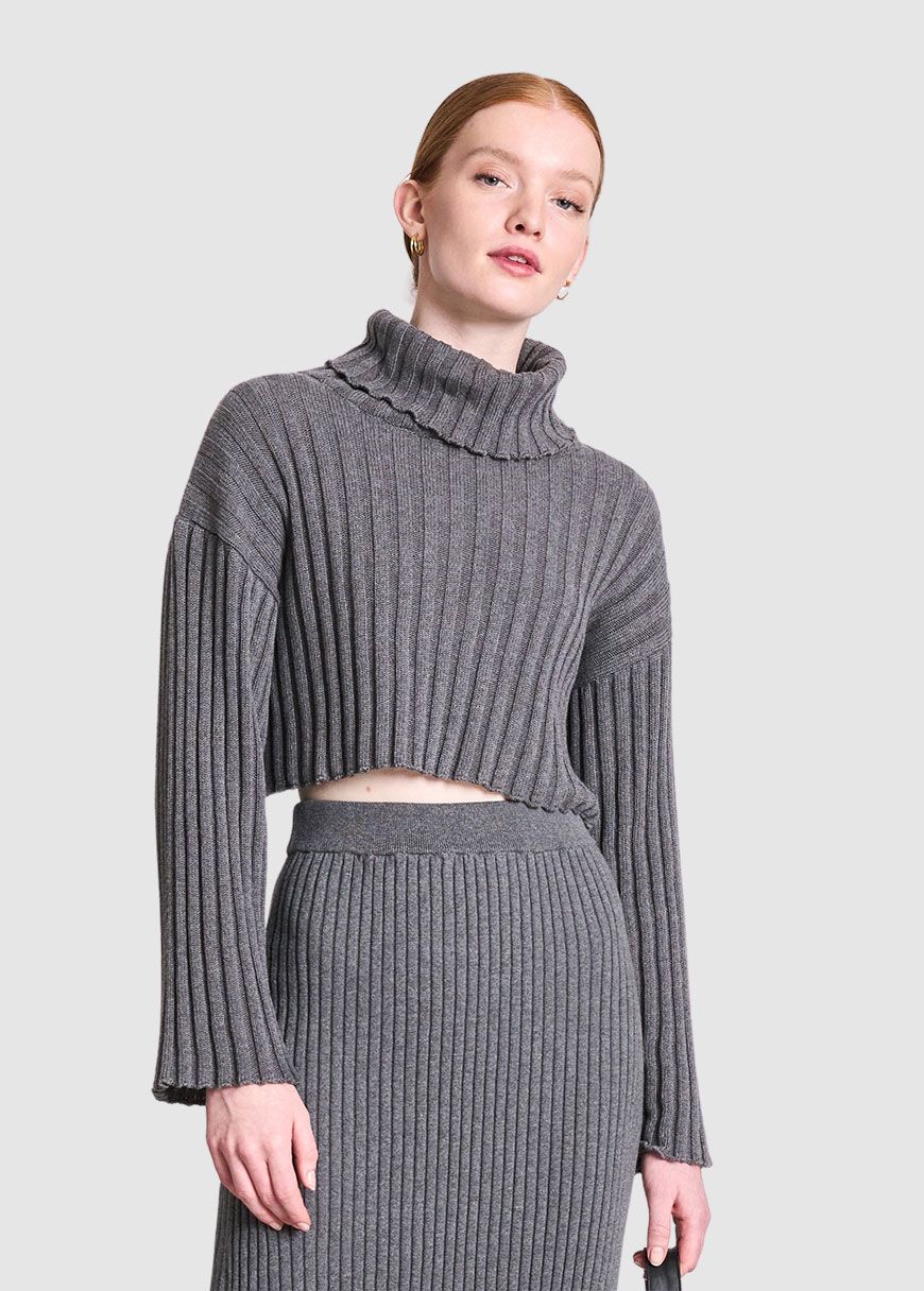 Cropped Turtleneck Caligo Cropped Turtleneck Caligo