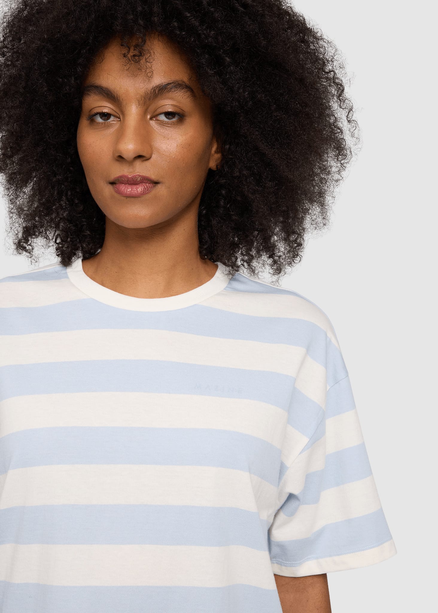 Bold Striped T-Shirt Pastel Blue Offwhite Bold Striped T-Shirt Pastel Blue Offwhite