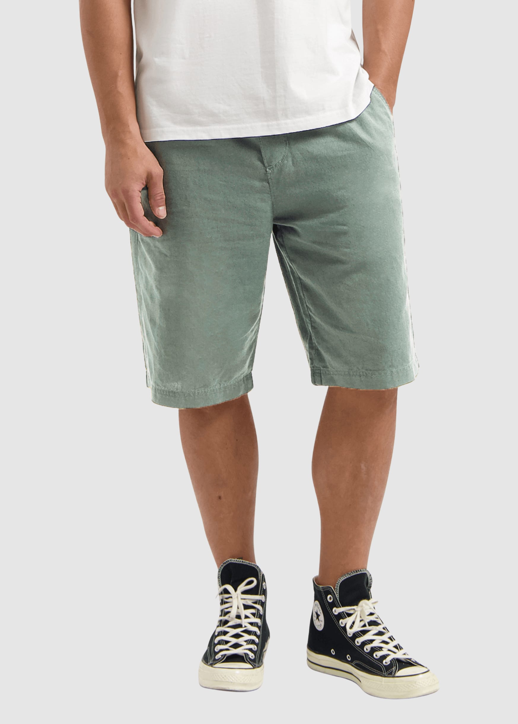 Tyler Linen Short Sage Green Tyler Linen Short Sage Green