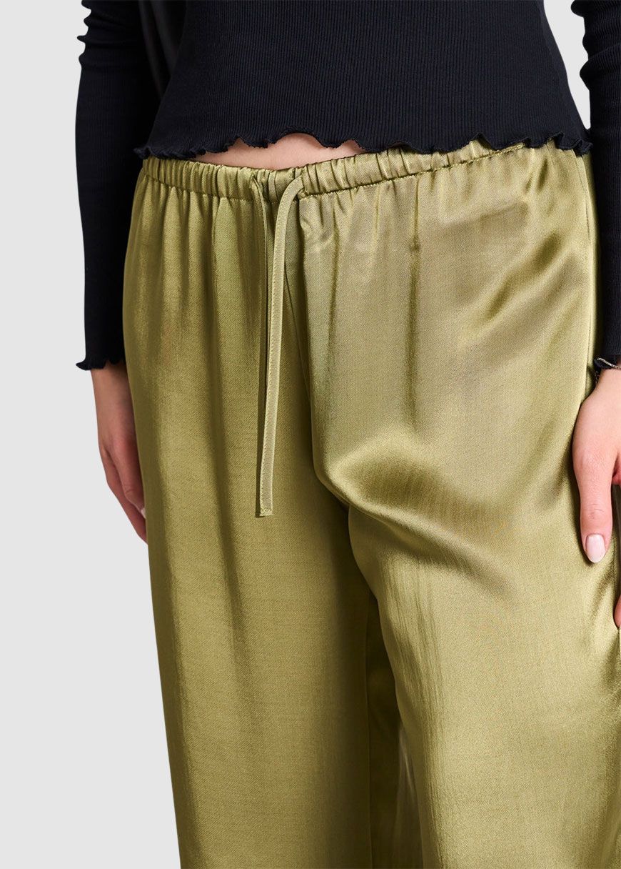 jan_n_june_loose_silky_pants_fris_SS_25_JJ_4415_Woody_Olive_5_8b7edbf3c0 Loose Silky Pants Fris