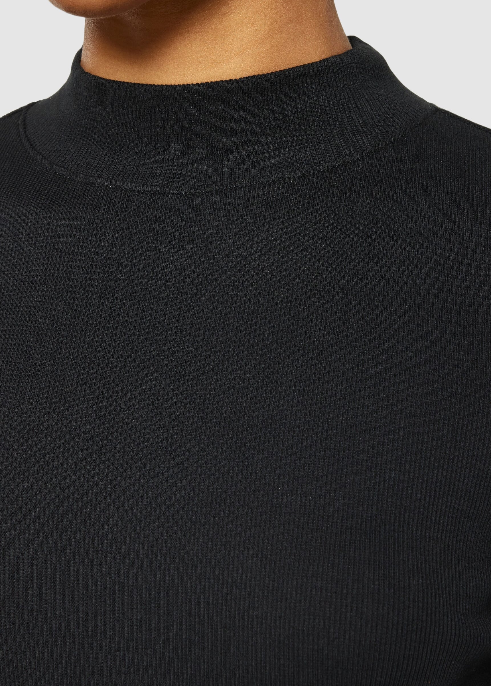 Rib Mock Neck Black Jet