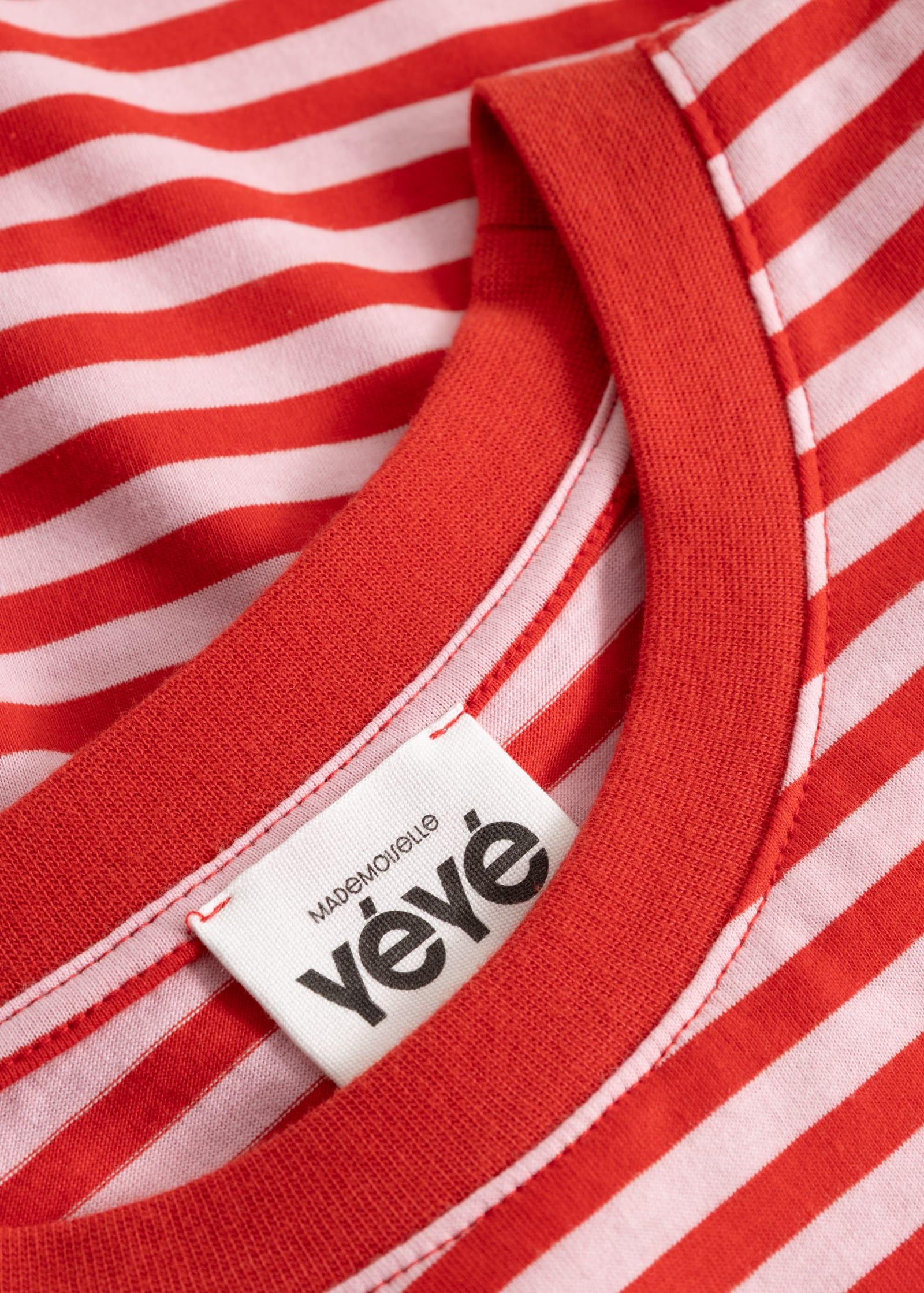 Endless Horizon T-Shirt Red Endless Horizon T-Shirt Red