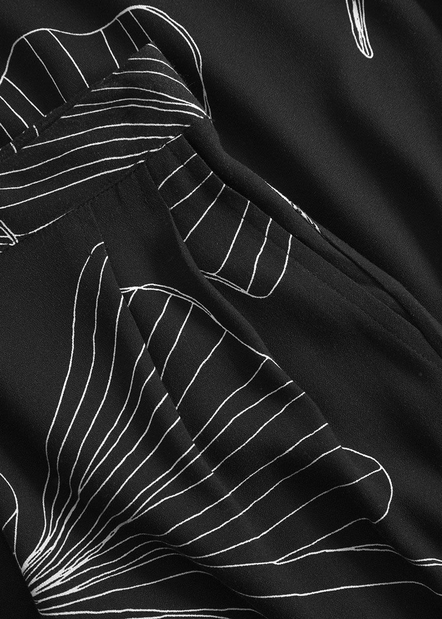 mademoiselle_yeye_floating_flare_palazzo_trousers_SS_25_YEYE_51507_A_Ginkgo_Black_3_3e15fe495a Floating Flare Palazzo Trousers
