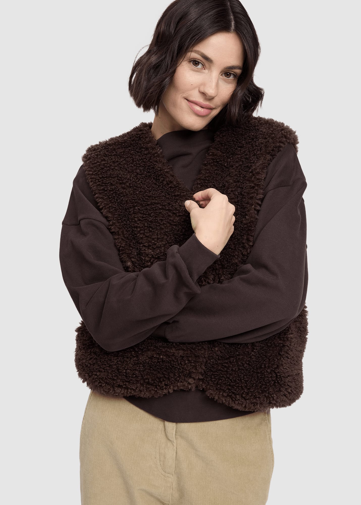 Faux-Fur Vest Black Coffee