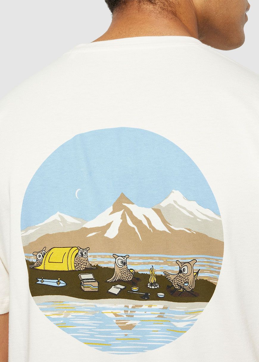 Regular Fit Chill Camp Back Print T-Shirt Regular Fit Chill Camp Back Print T-Shirt