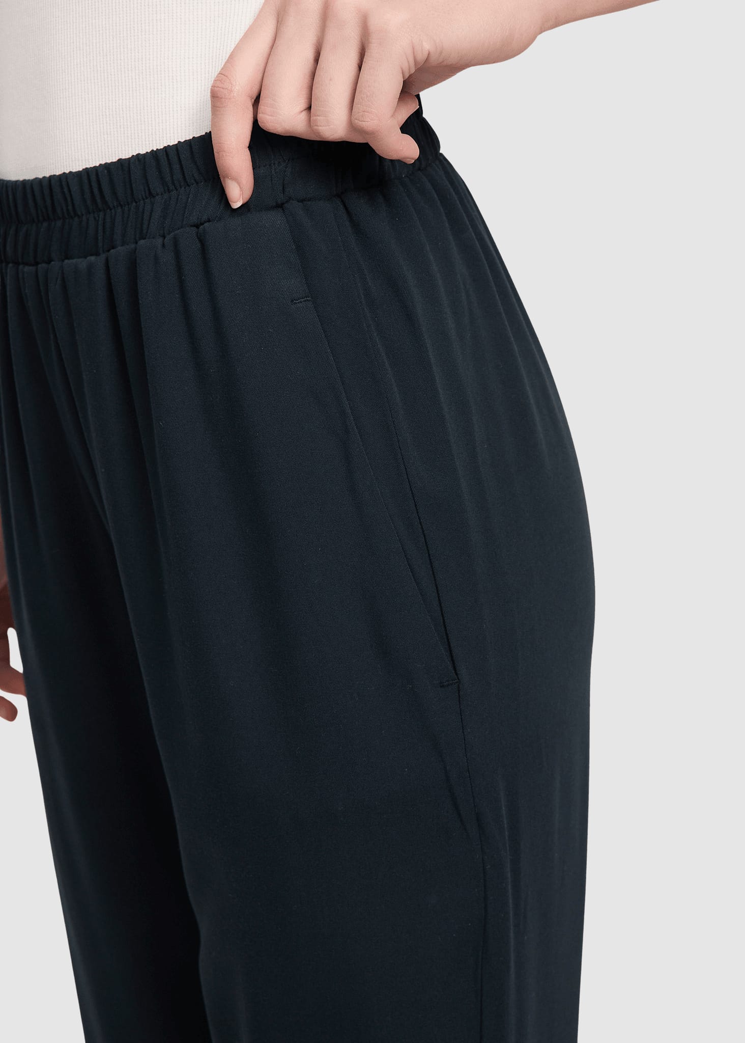 Straight Leg Viscose Pants Black Straight Leg Viscose Pants Black