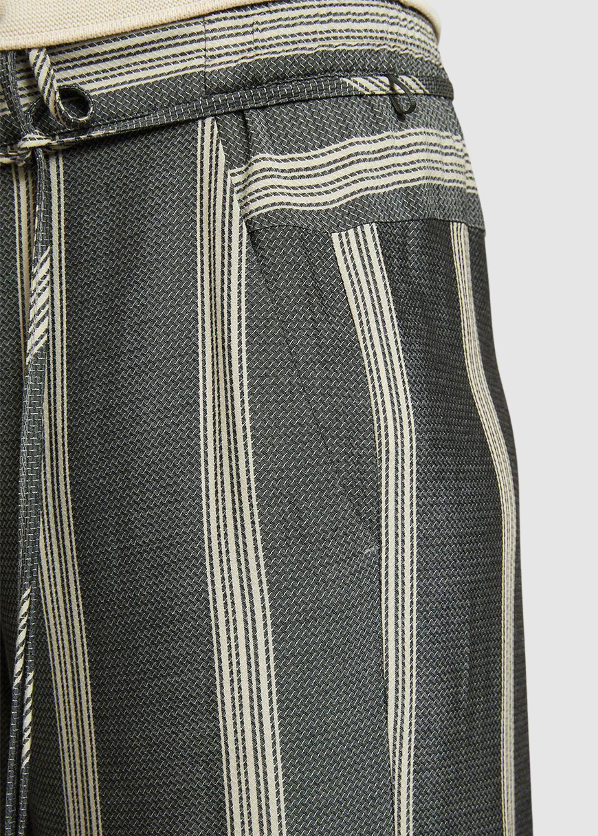 Marlenehose mit Streifen Marlenehose mit Streifen