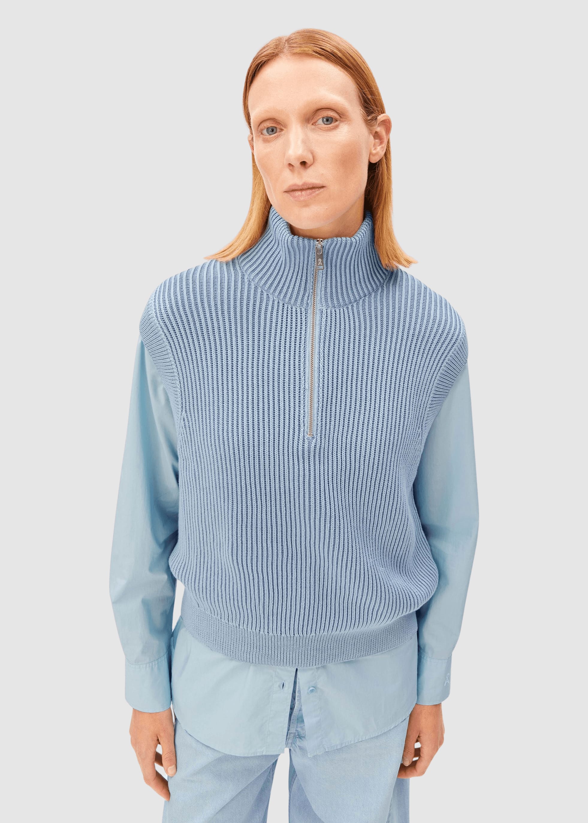 Vanisé Knit Vest Blue Glow-Dark Blue Glow Vanisé Knit Vest Blue Glow-Dark Blue Glow