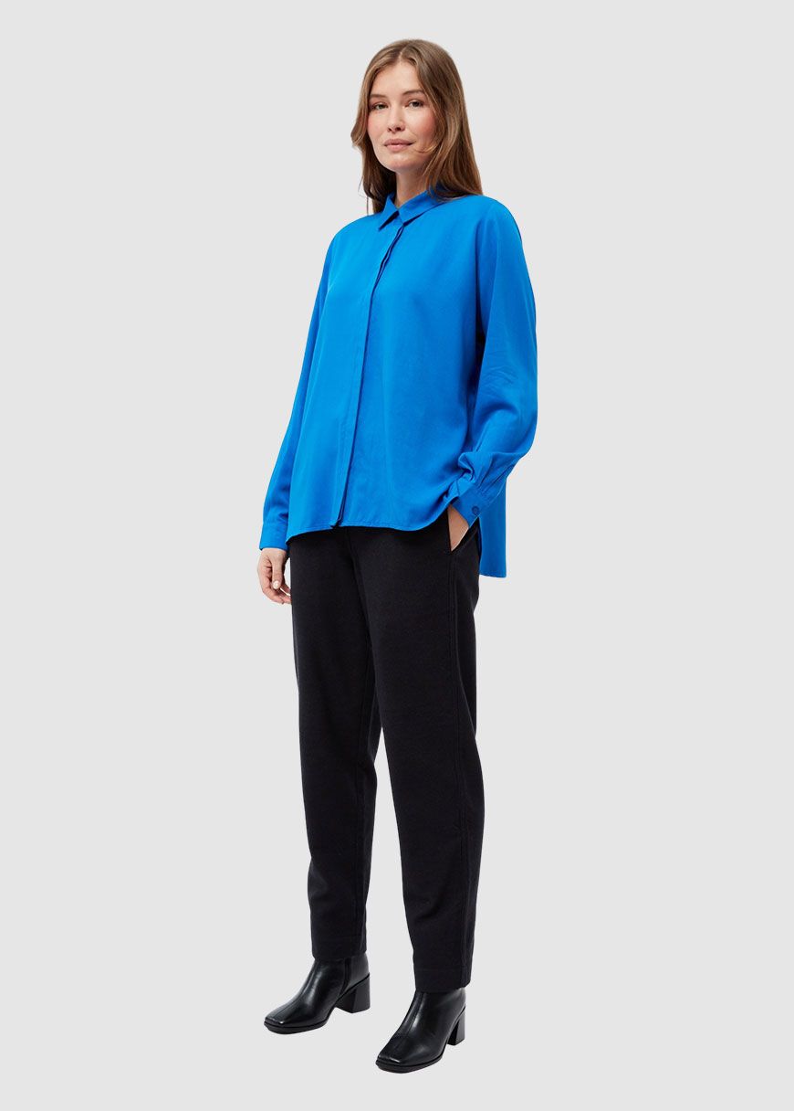 givn_GB_Iva_AW_25_GIVN_GB_1823_Electric_Blue_4_2f03d7f89a GBIva