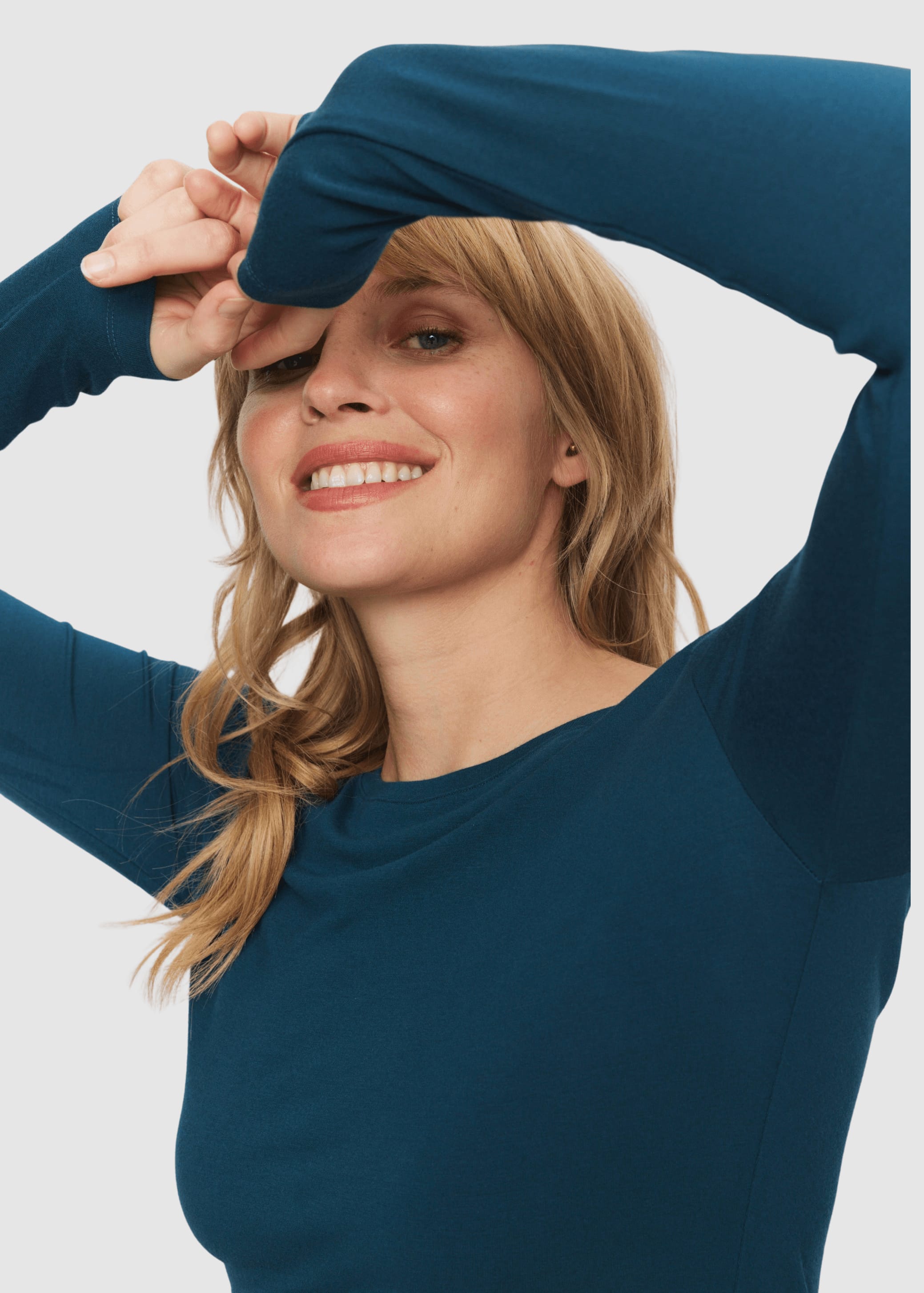 recolution-avenuela-deep-teal-3.jpeg Avenuela Deep Teal