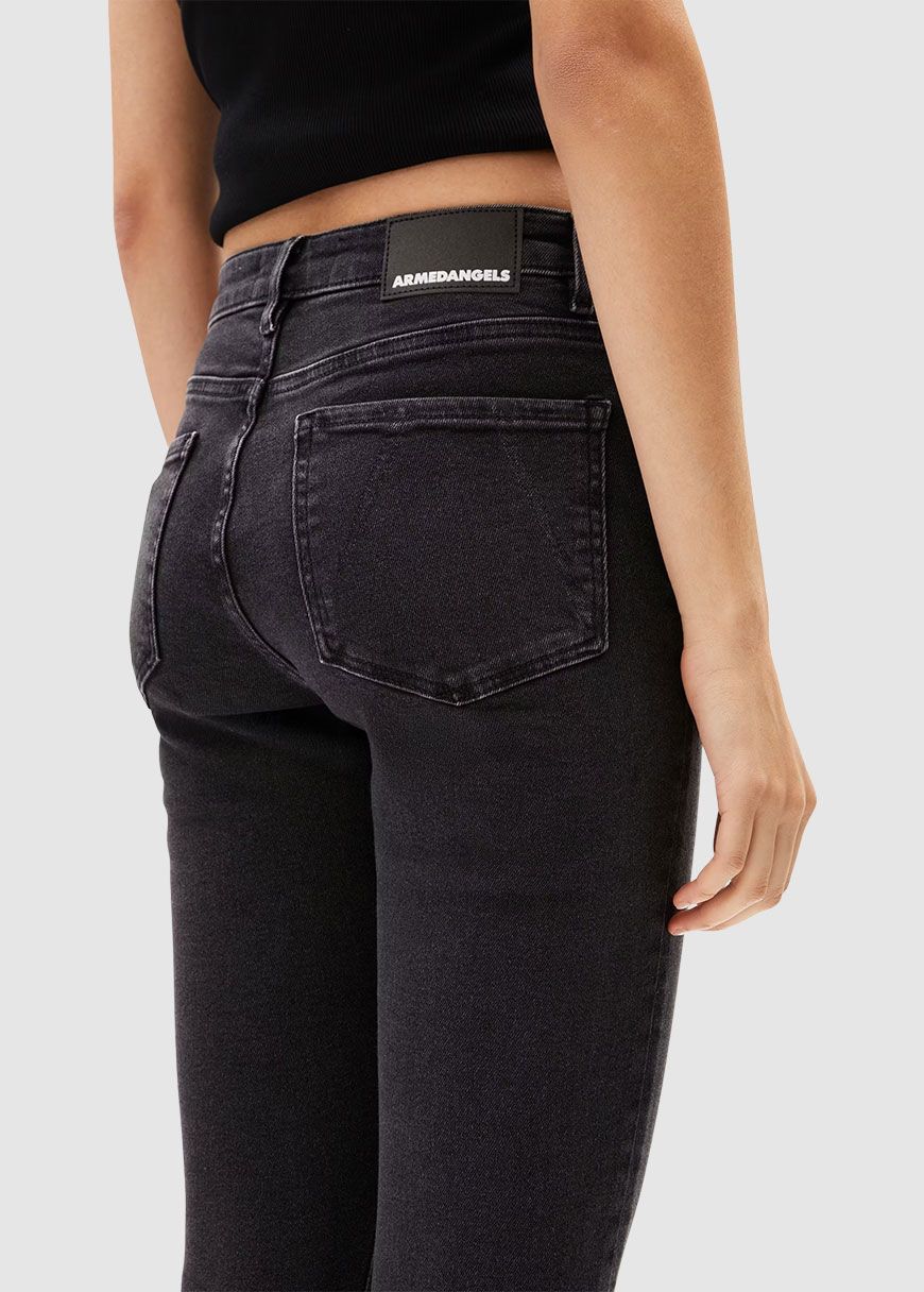armedangels_tillaa_AW_25_AA_30007758_True_Black_Washed_5_0e5c20a80f Tillaa