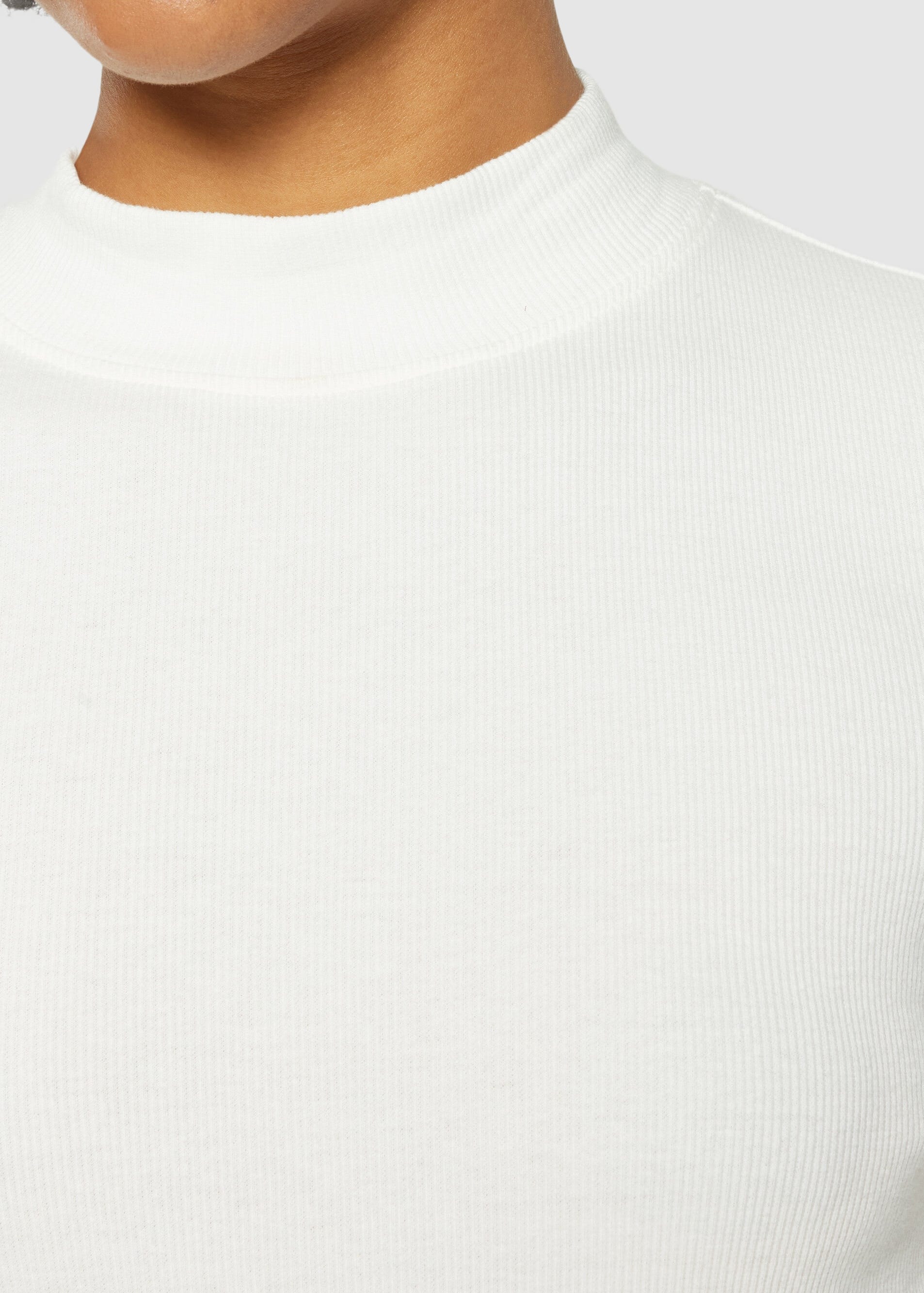 Rib Mock Neck Star White