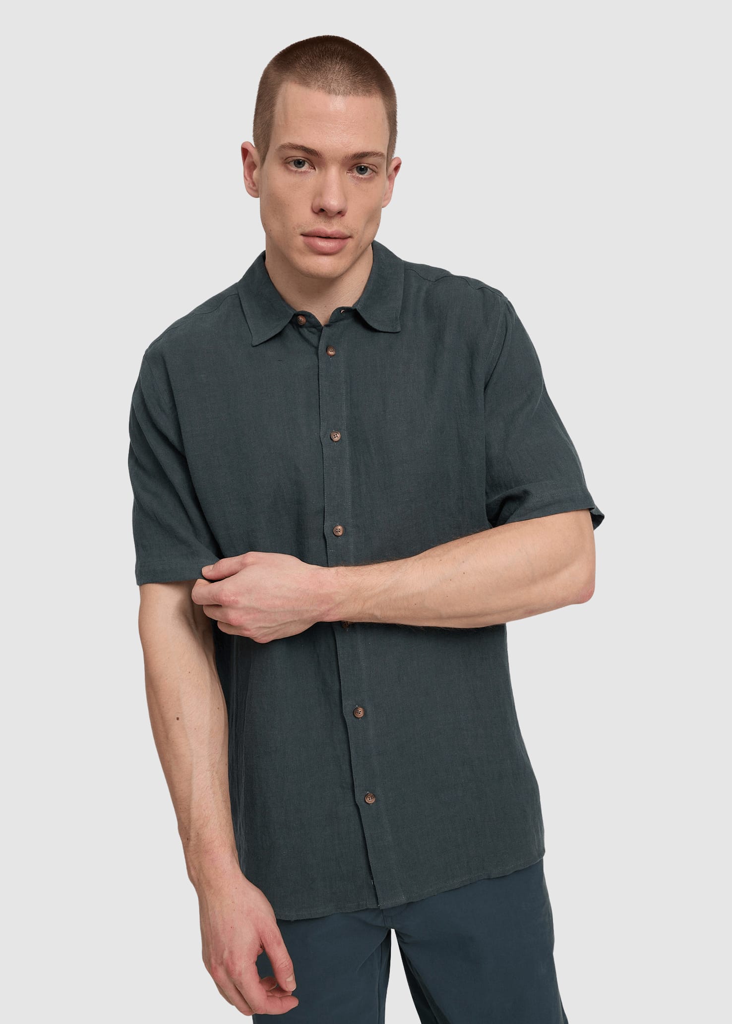 Shortsleeve Linen Shirt Bottle Shortsleeve Linen Shirt Bottle